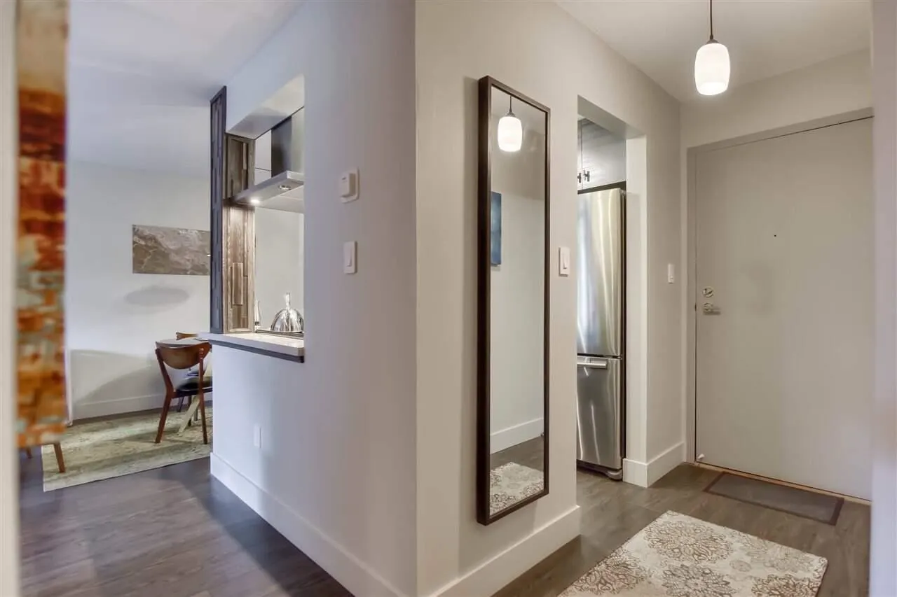 2885 Spruce Street #205