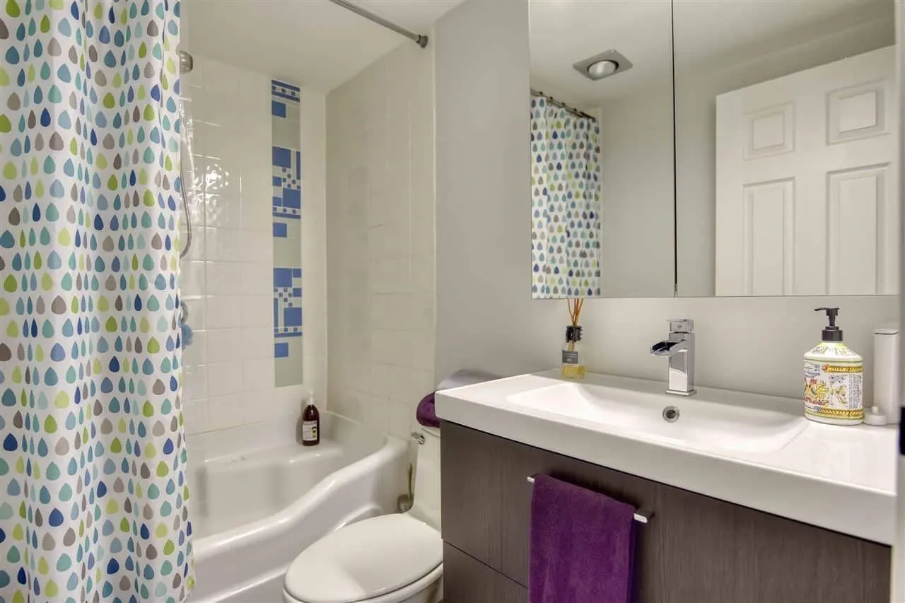 2885 Spruce Street #205