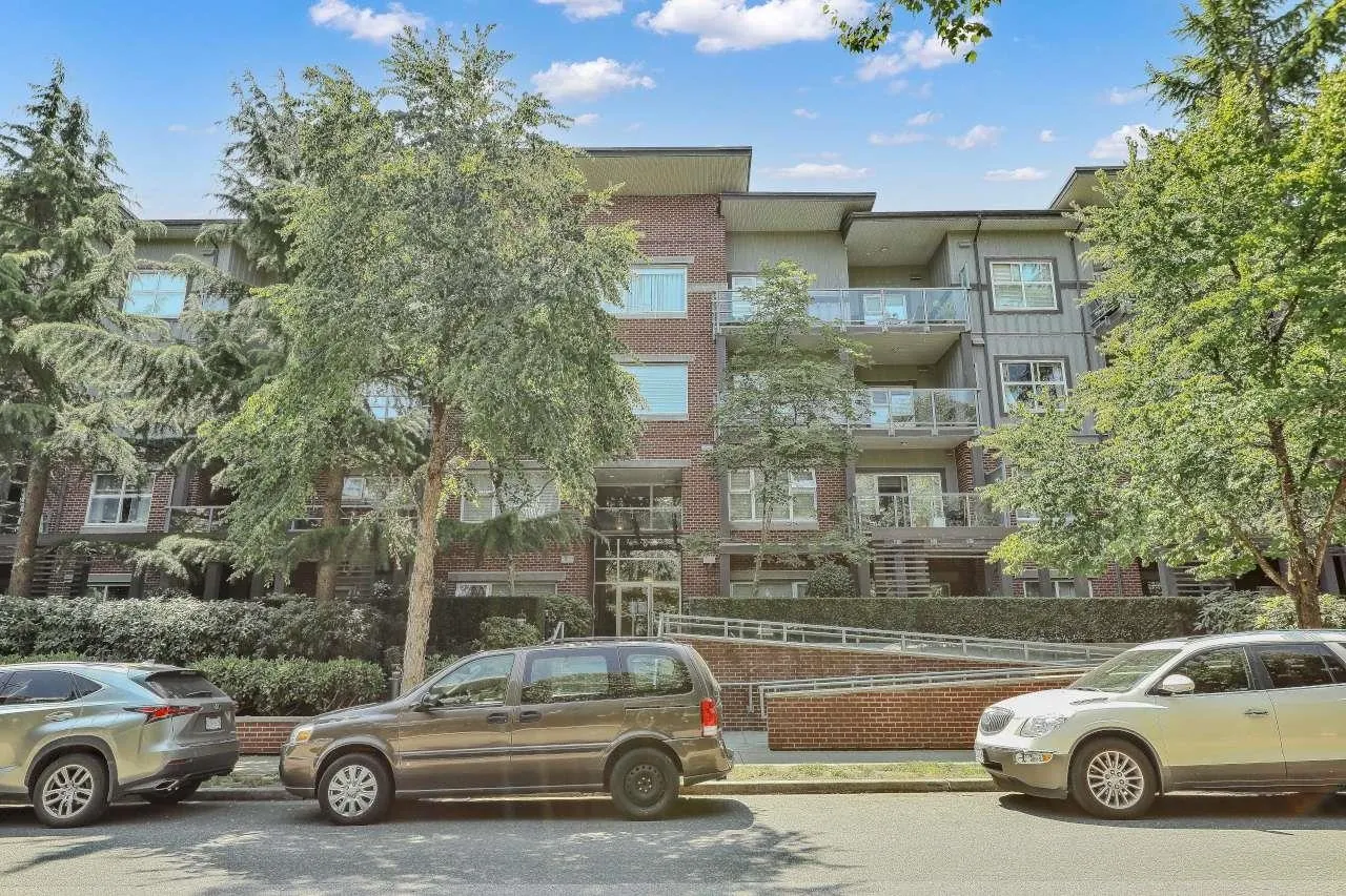2488 Kelly Avenue #208