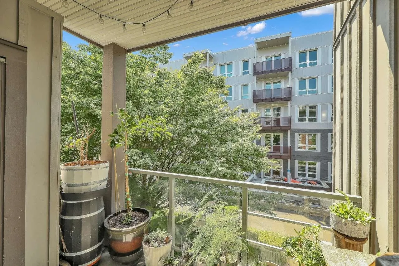 2488 Kelly Avenue #208