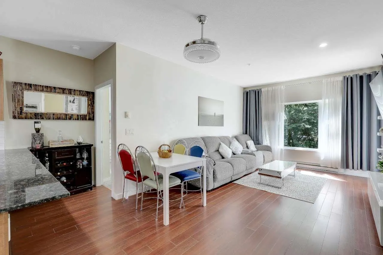 2488 Kelly Avenue #208