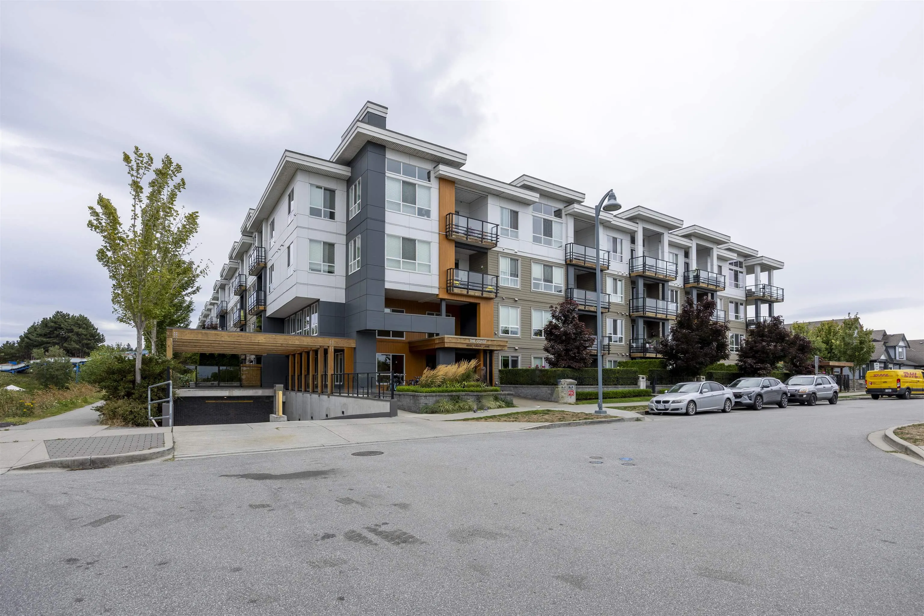 4690 Hawk Lane #417