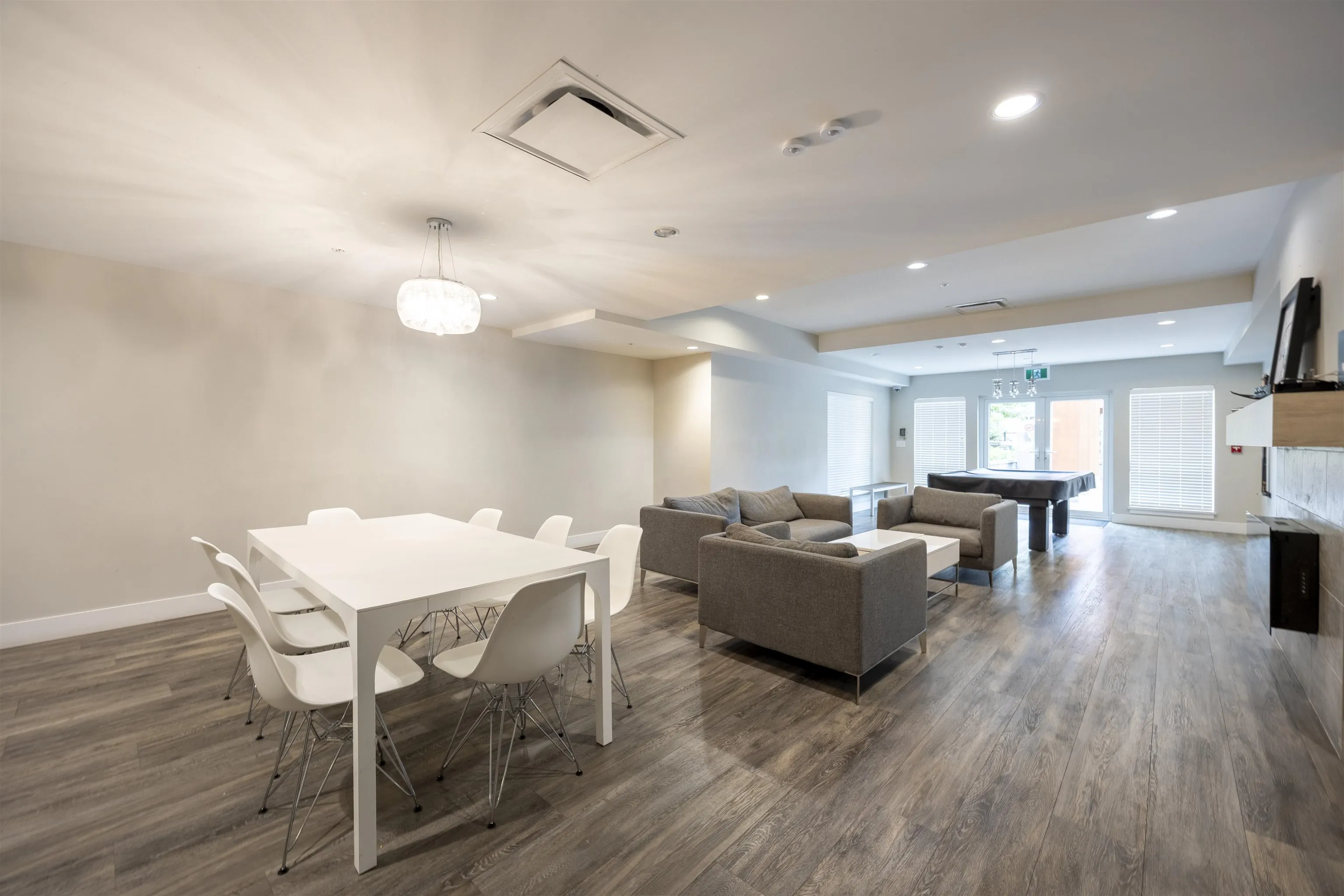 4690 Hawk Lane #417