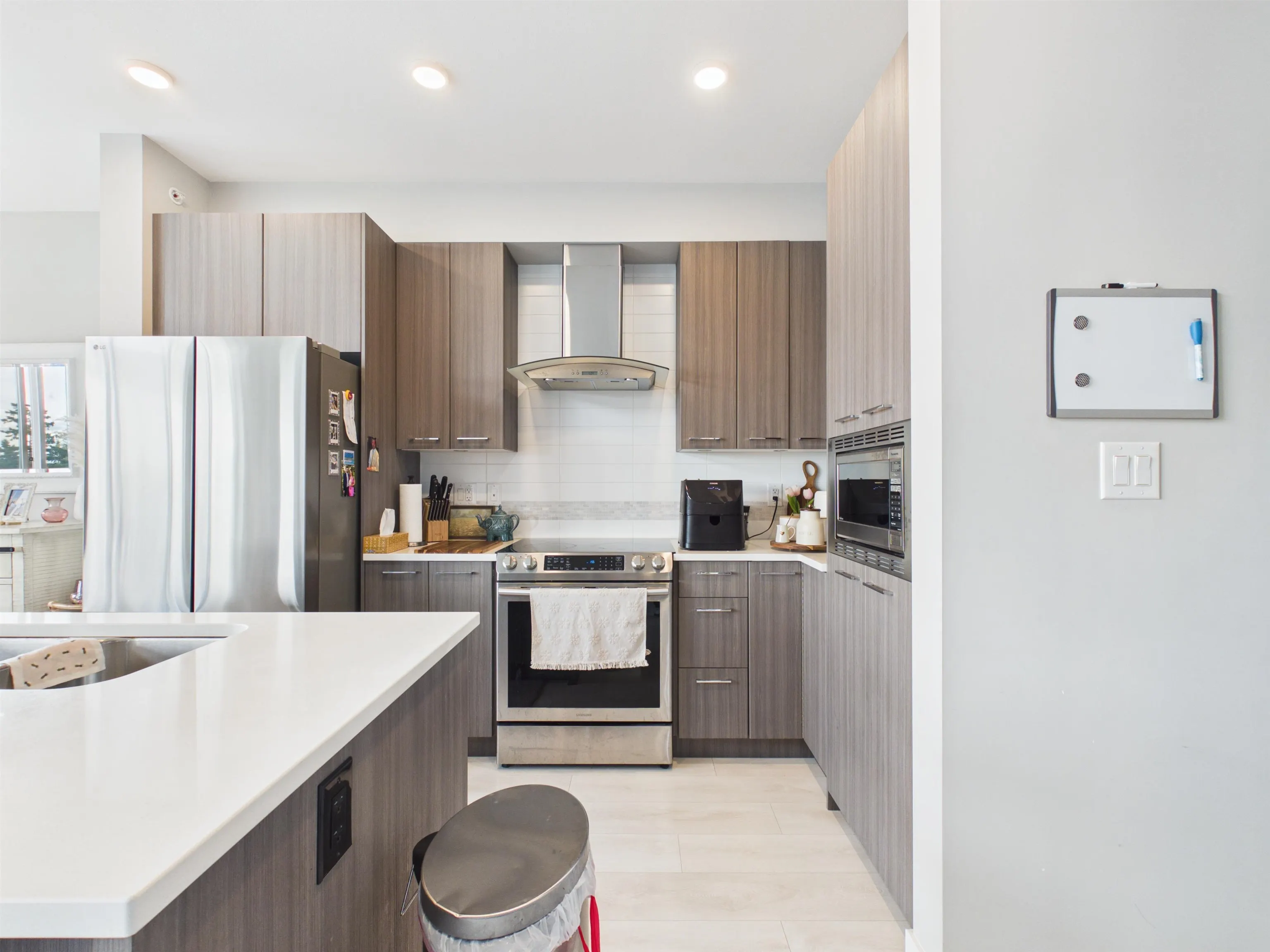 4690 Hawk Lane #417