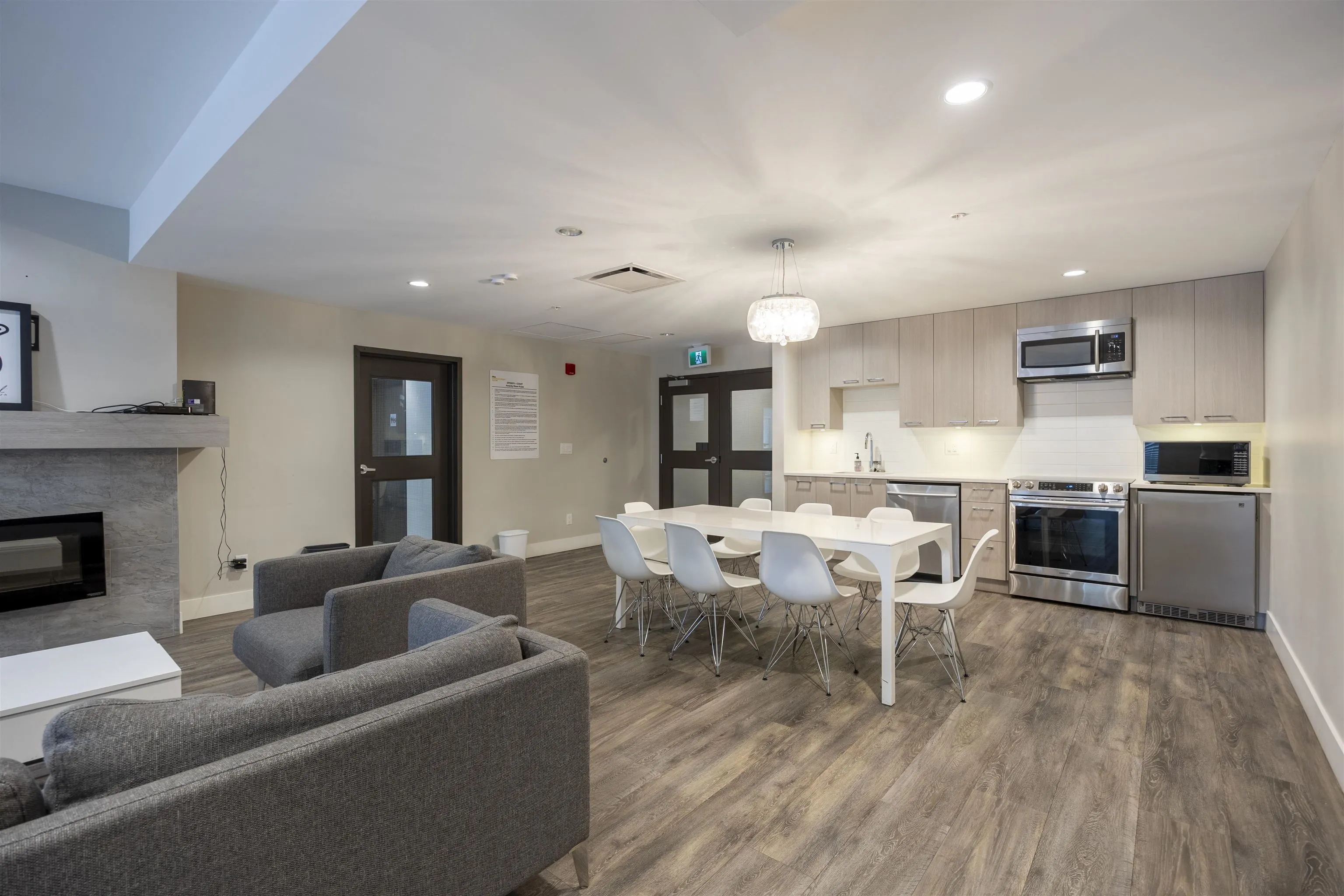 4690 Hawk Lane #417