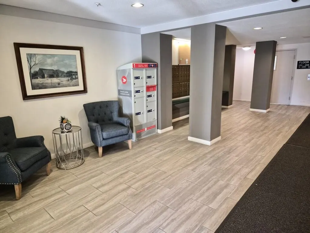 19122 122 Avenue #309
