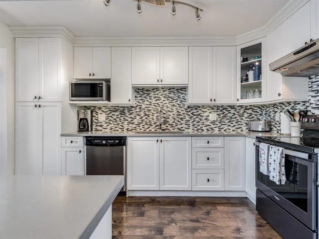 19122 122 Avenue #309
