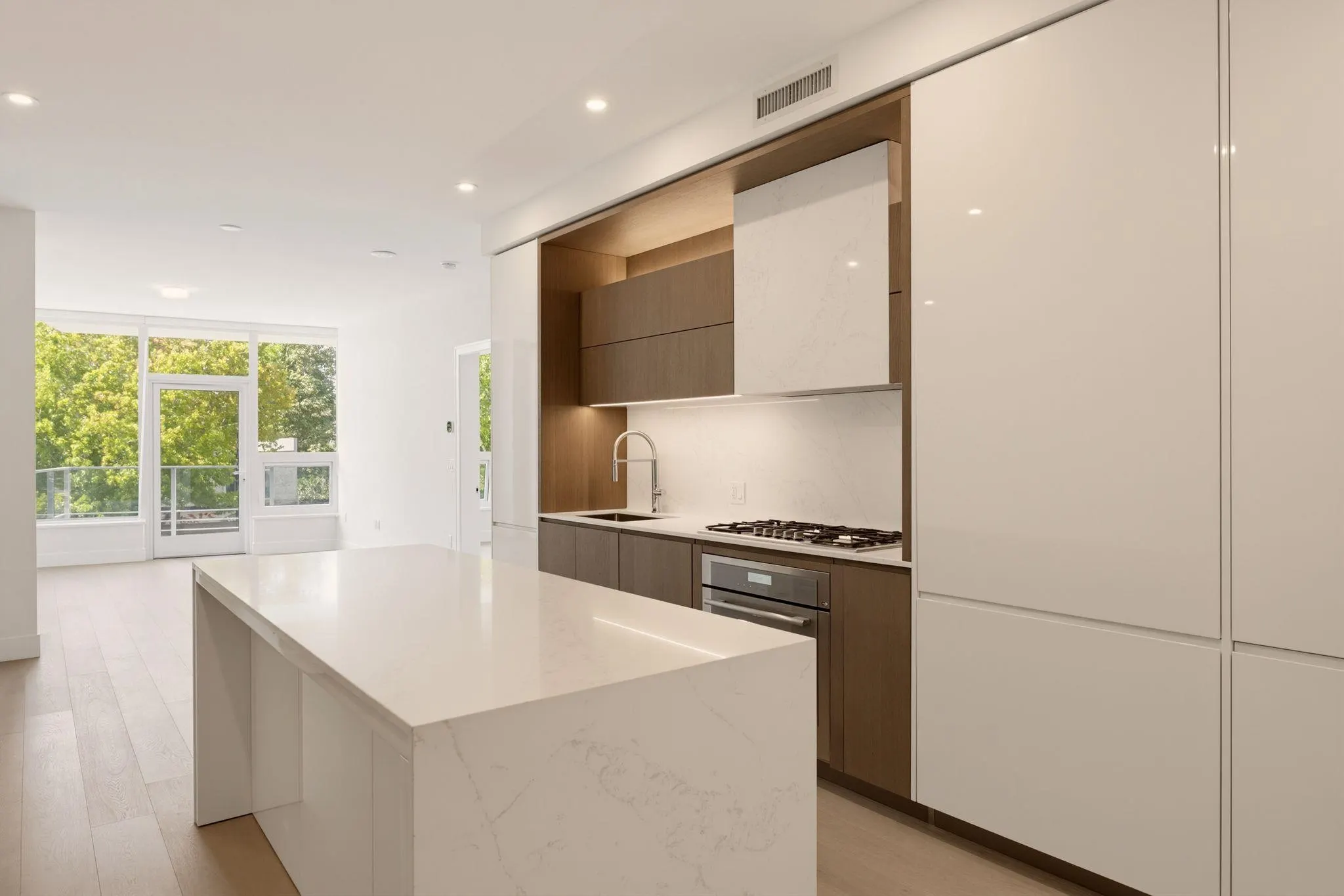 1342 Johnston Road #212