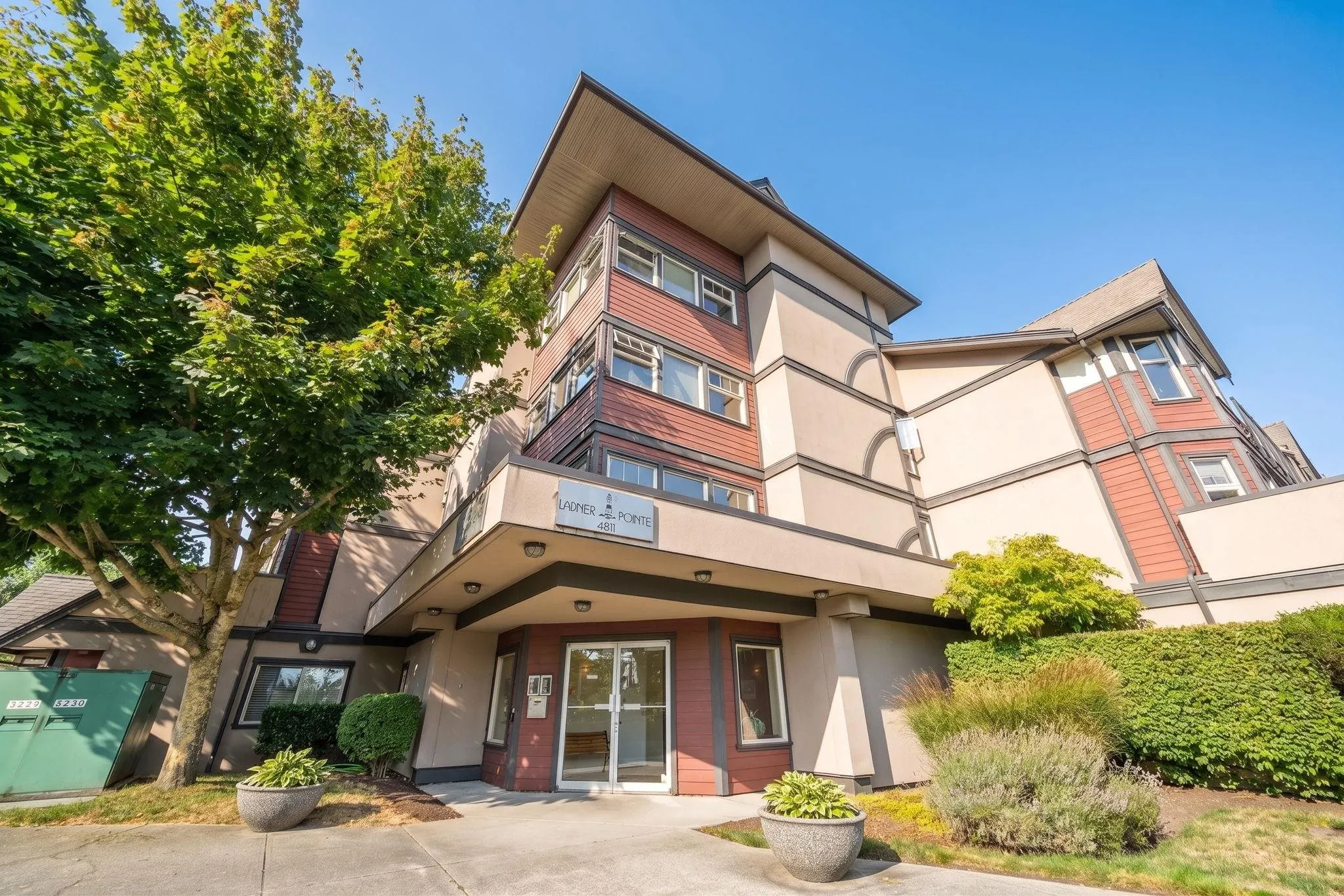 4811 53 Street #A210