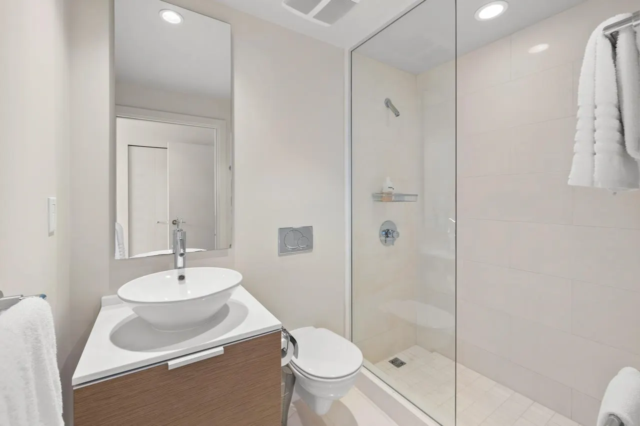 1111 Alberni Street #3302