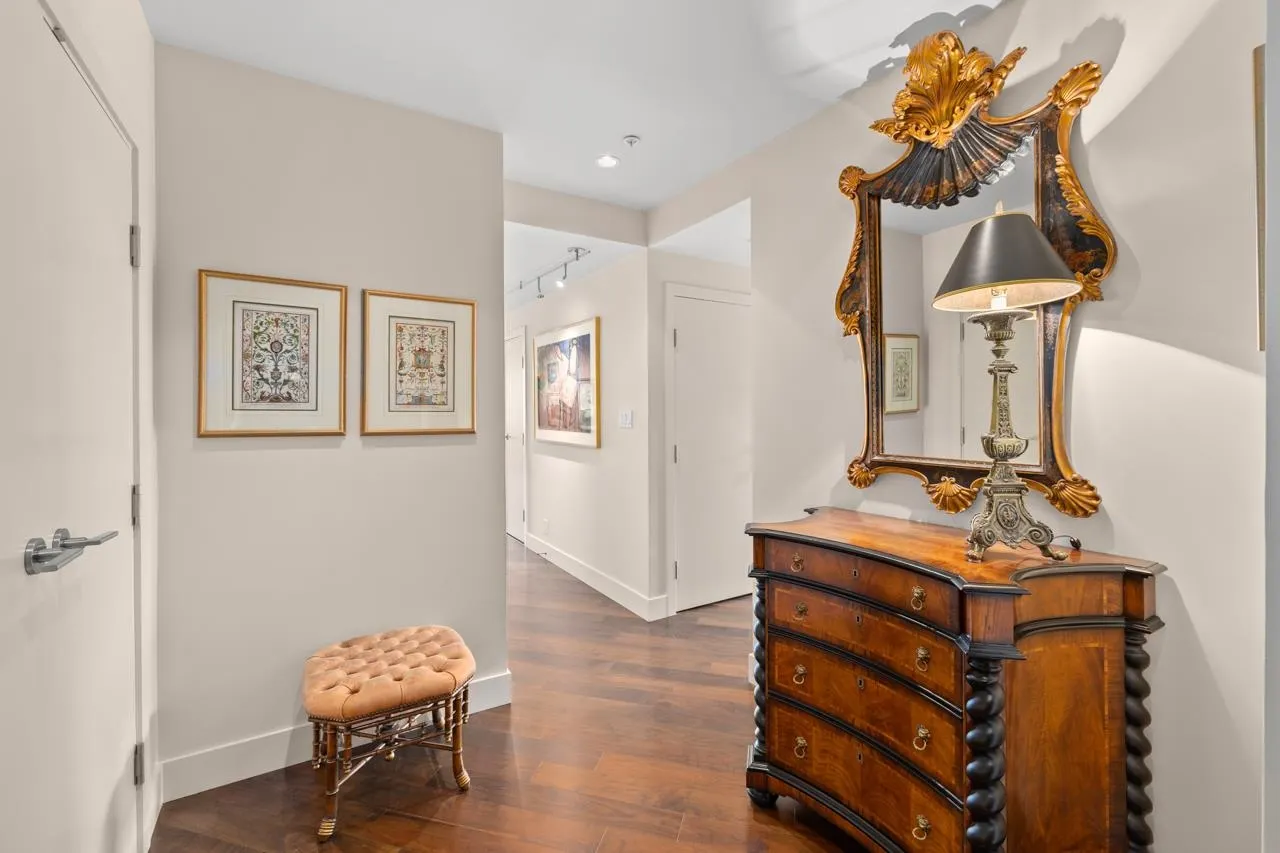 1111 Alberni Street #3302