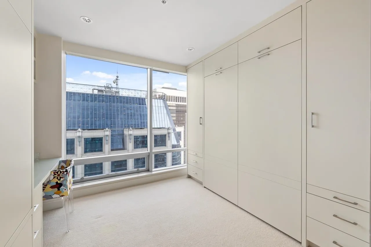 1111 Alberni Street #3302