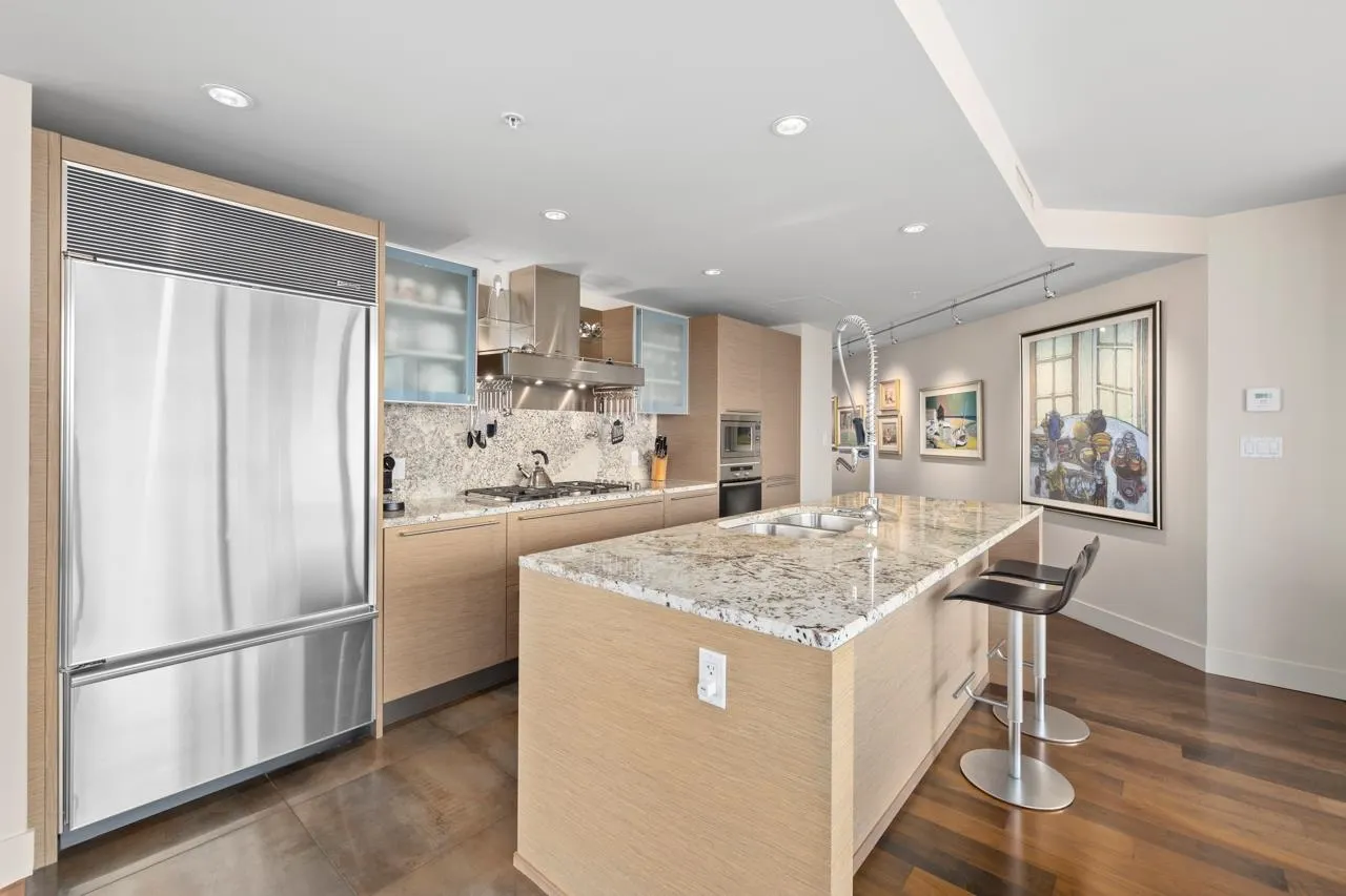 1111 Alberni Street #3302