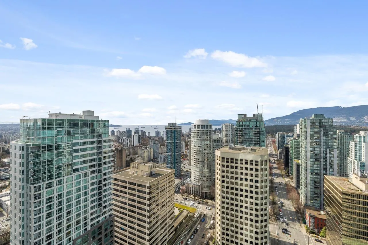 1111 Alberni Street #3302