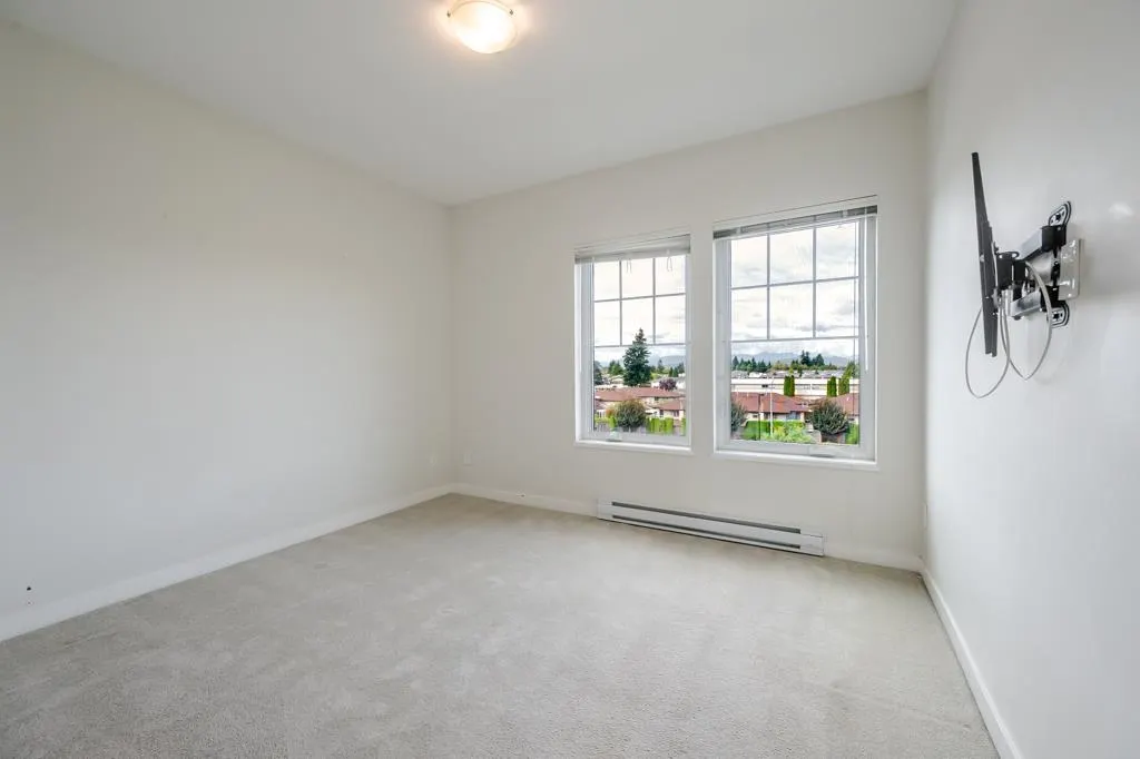 32633 Simon Avenue #77