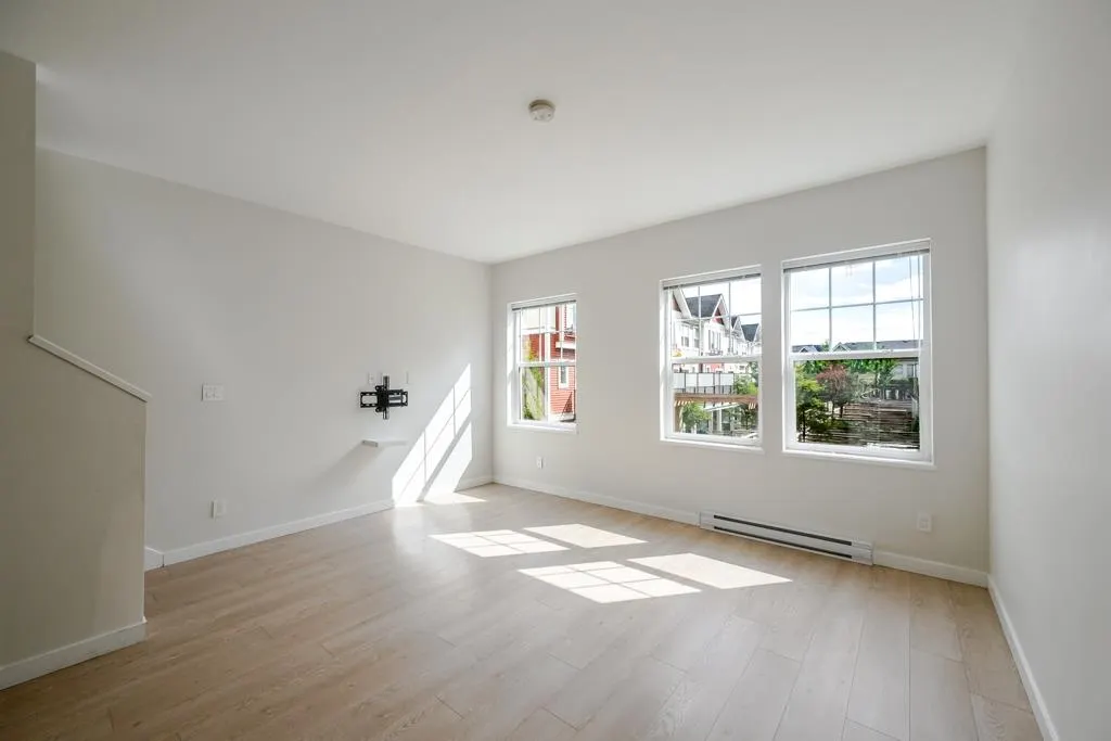 32633 Simon Avenue #77