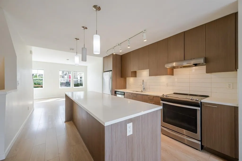 32633 Simon Avenue #77