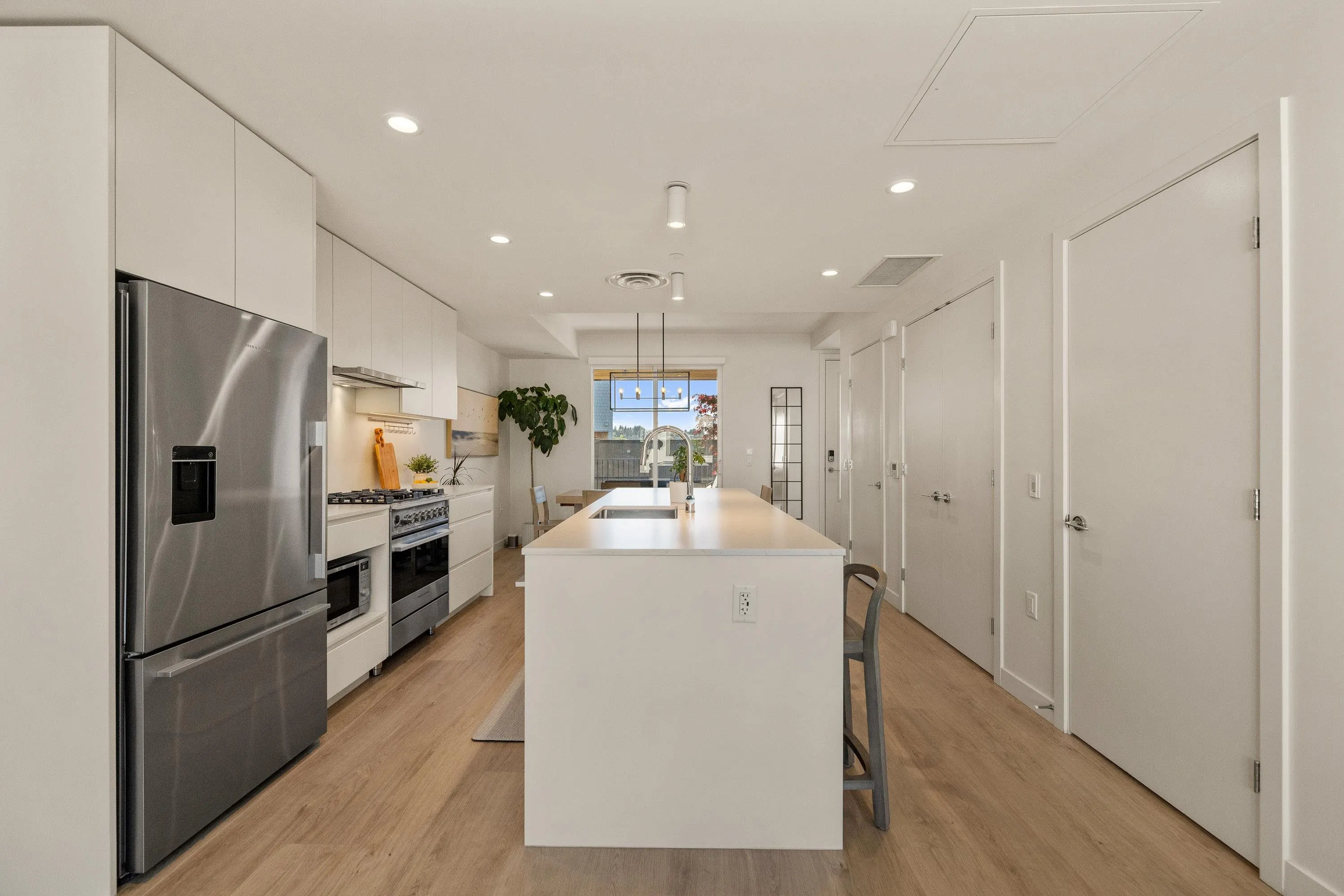 6340 Market Avenue #35
