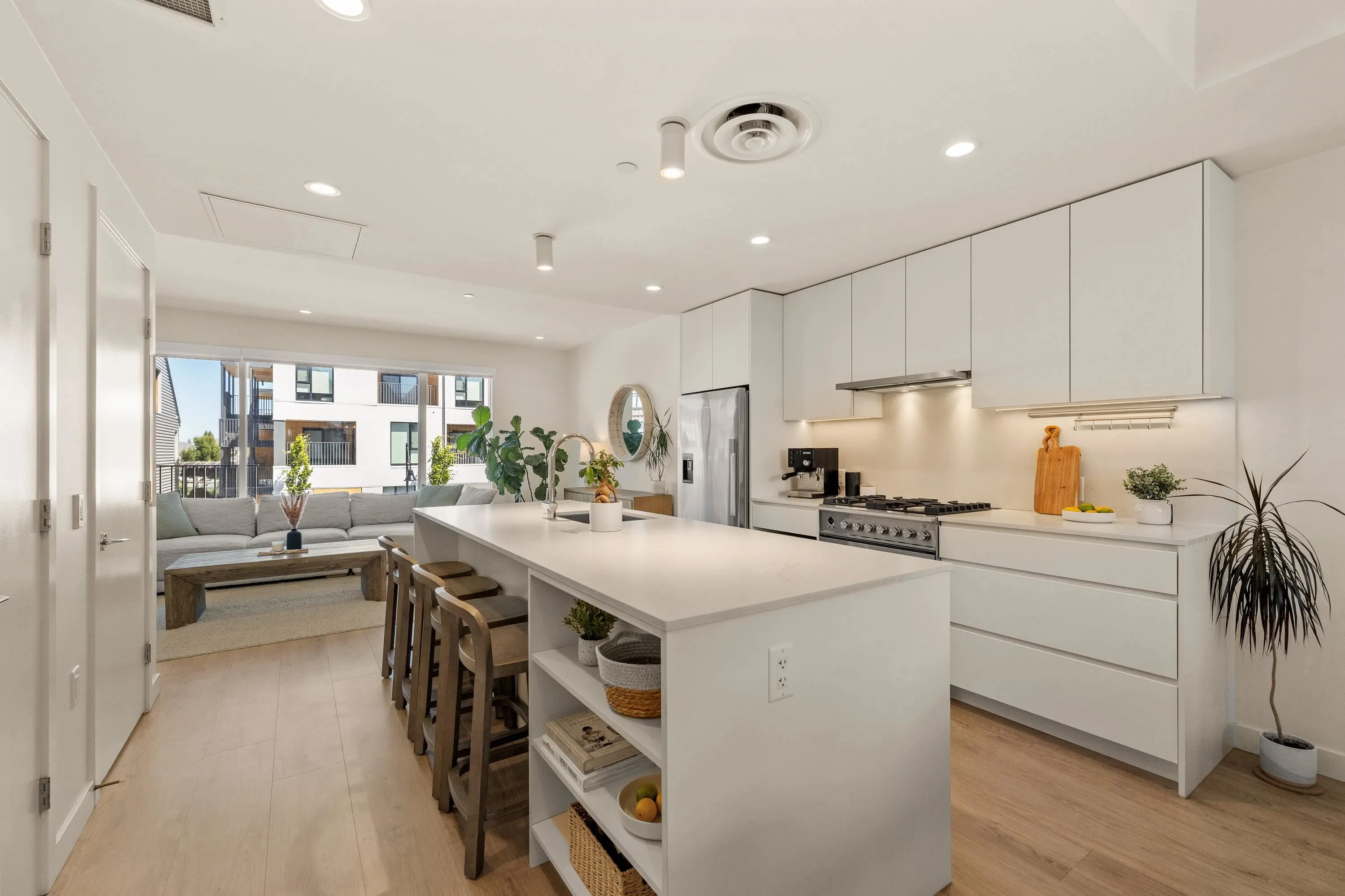 6340 Market Avenue #35