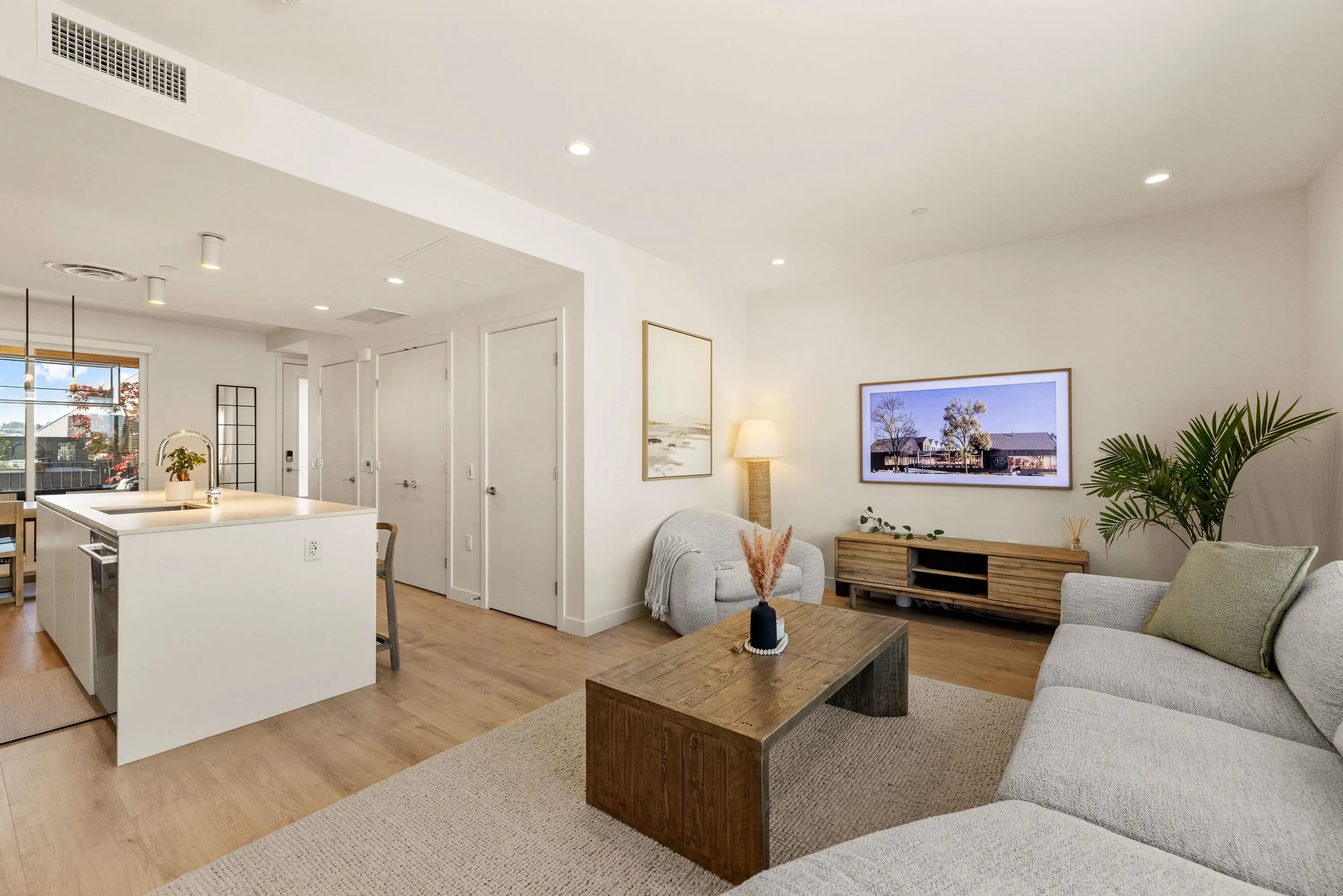6340 Market Avenue #35