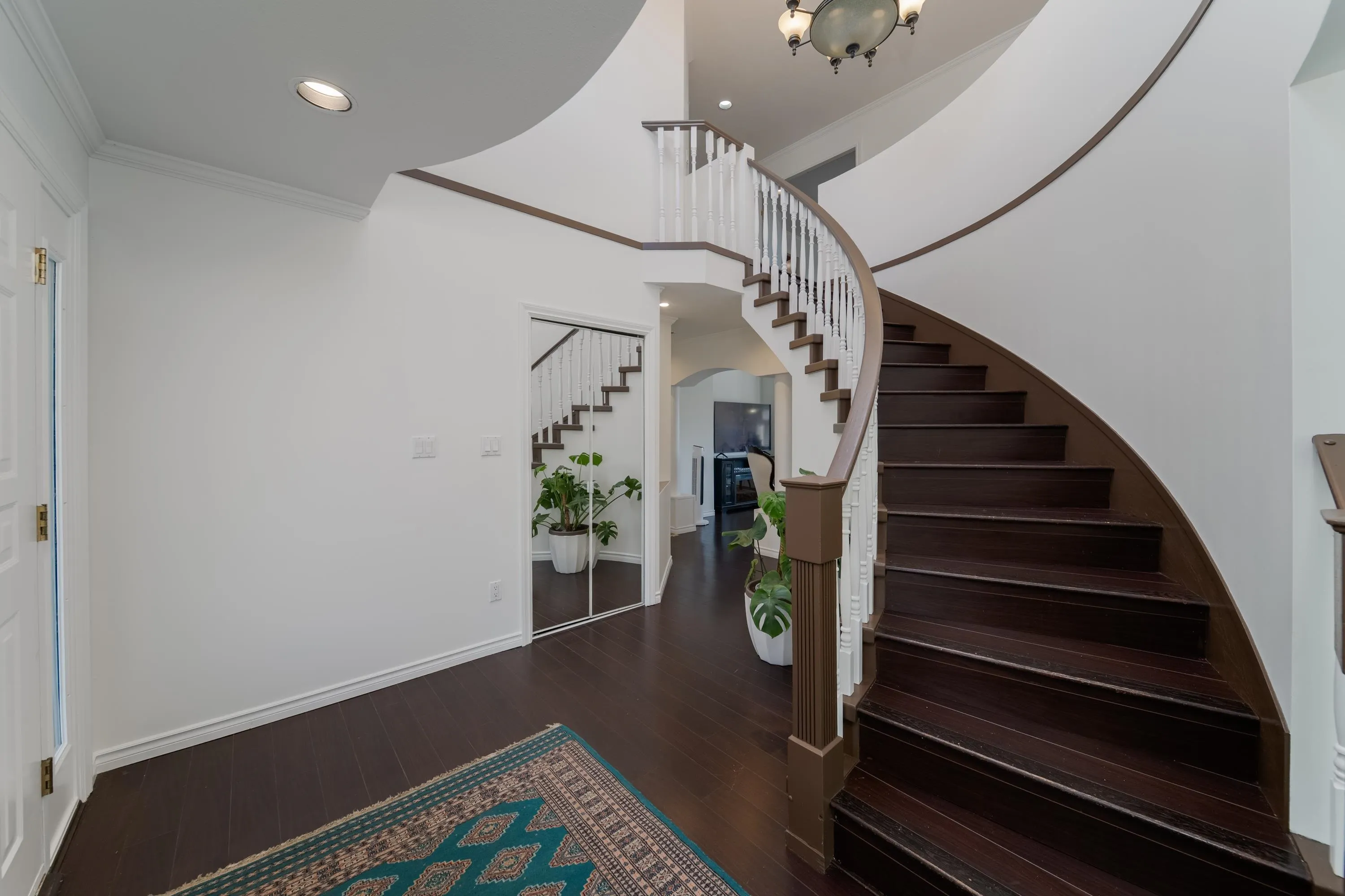 6522 Holly Park Drive
