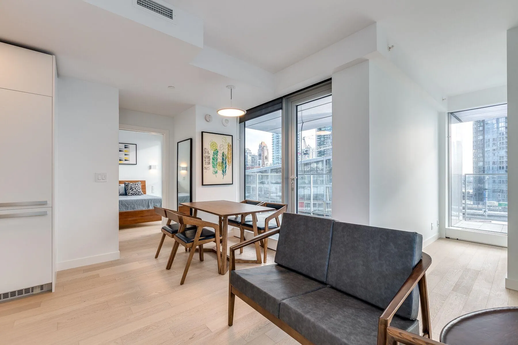 1480 Howe Street #1102