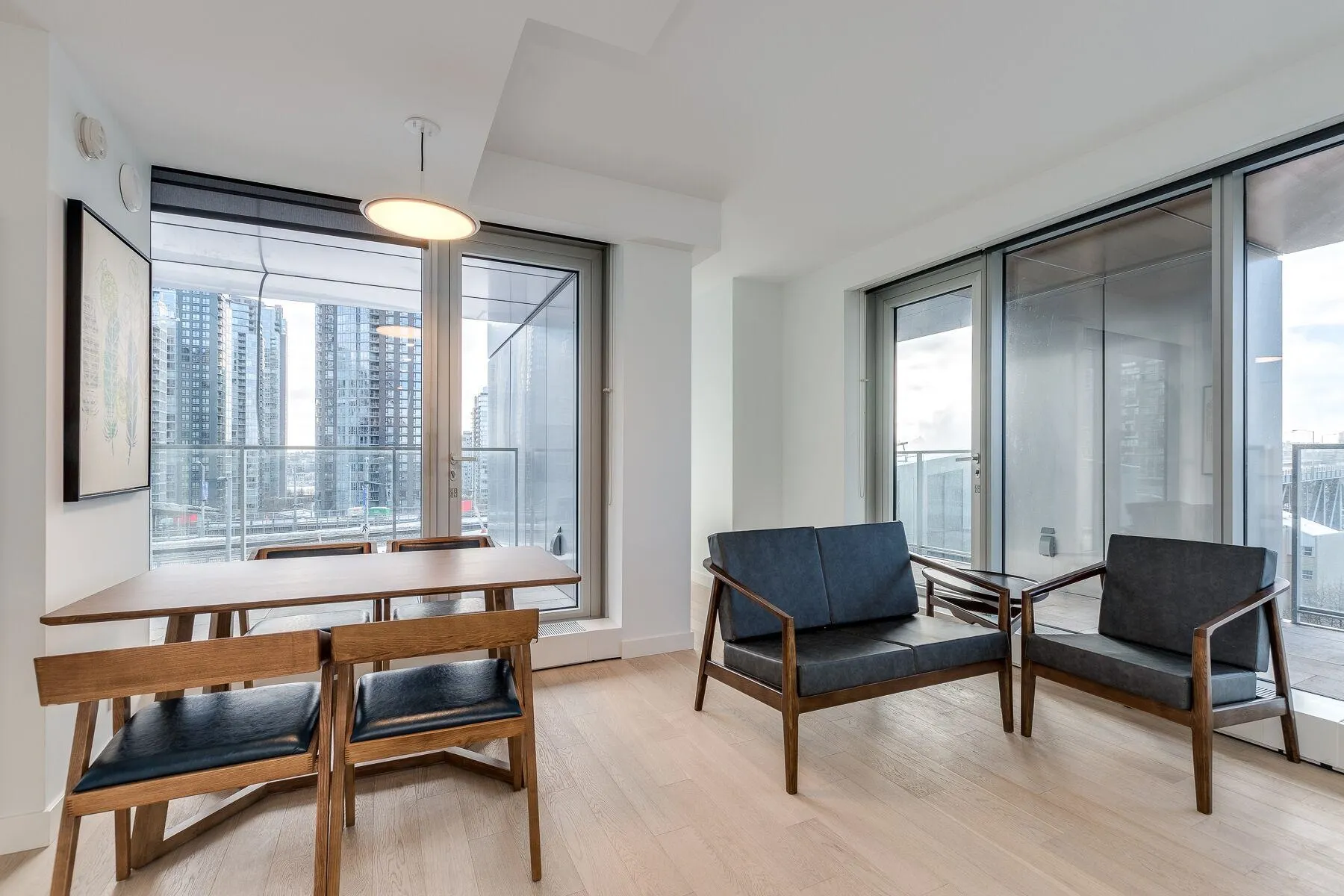 1480 Howe Street #1102