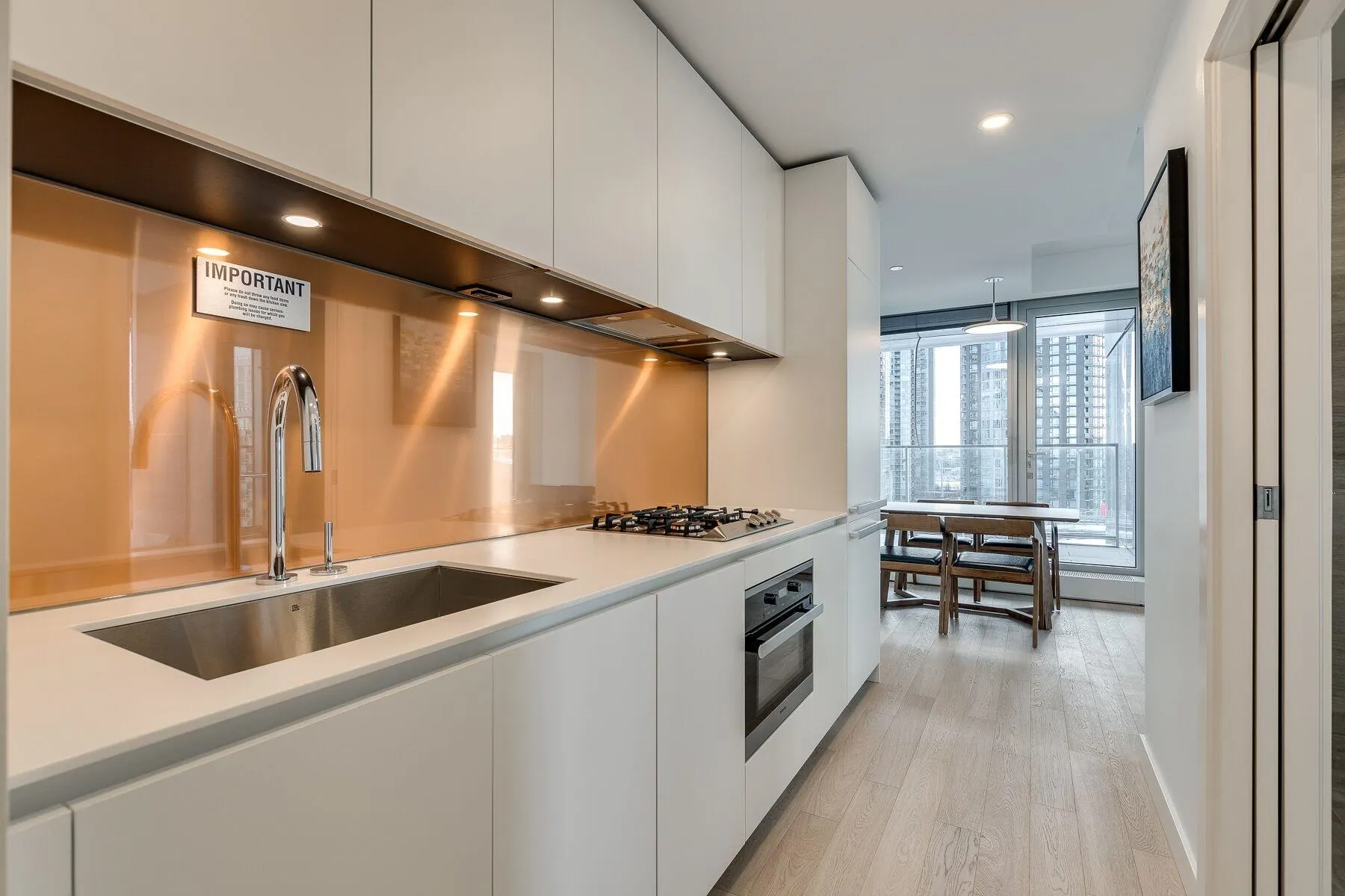1480 Howe Street #1102