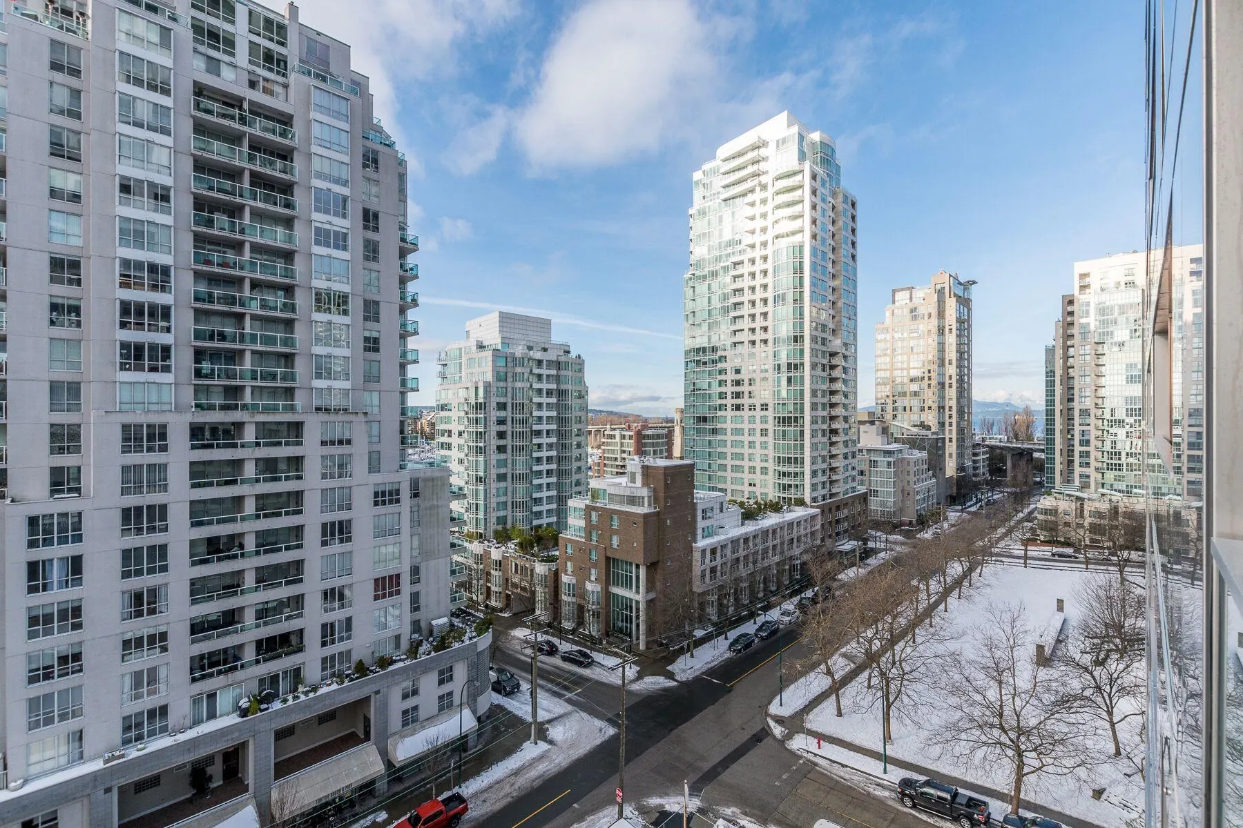 1480 Howe Street #1102