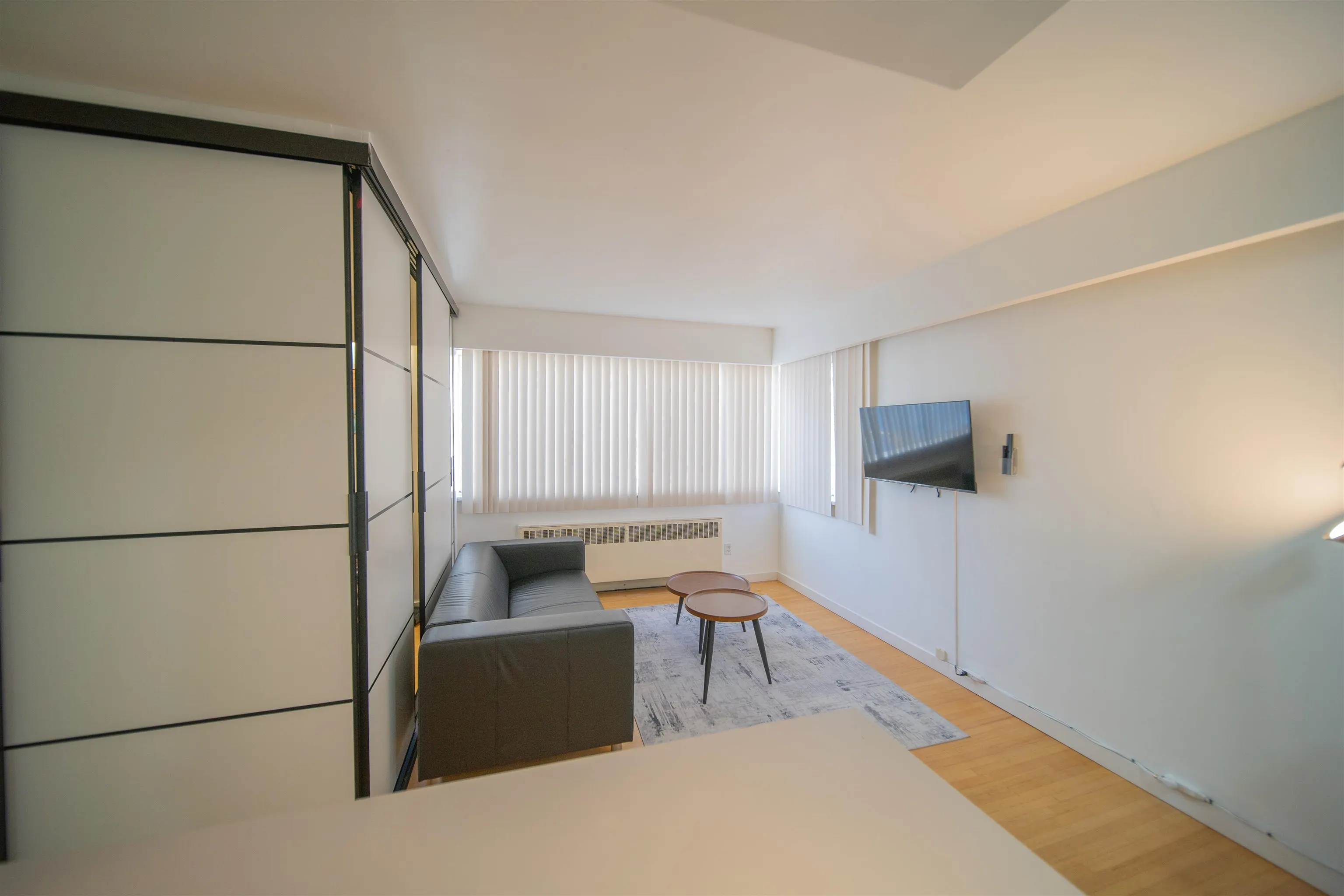 1925 Nelsonstreet #207