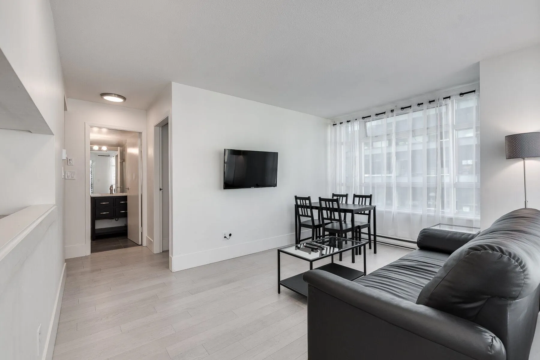 438 Seymour St #1002