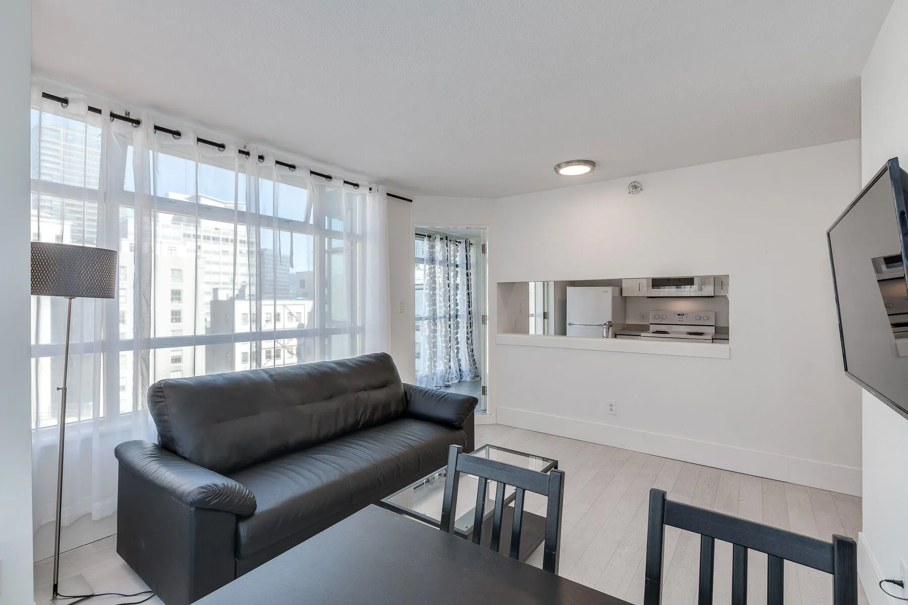 438 Seymour St #1002