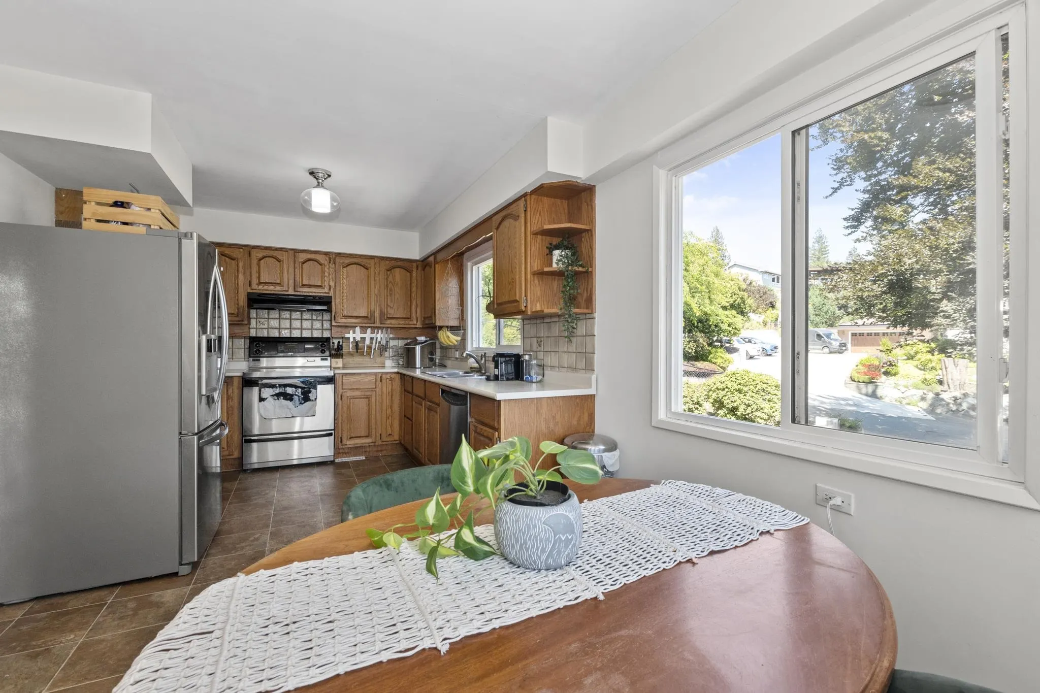10005 Kenswood Drive