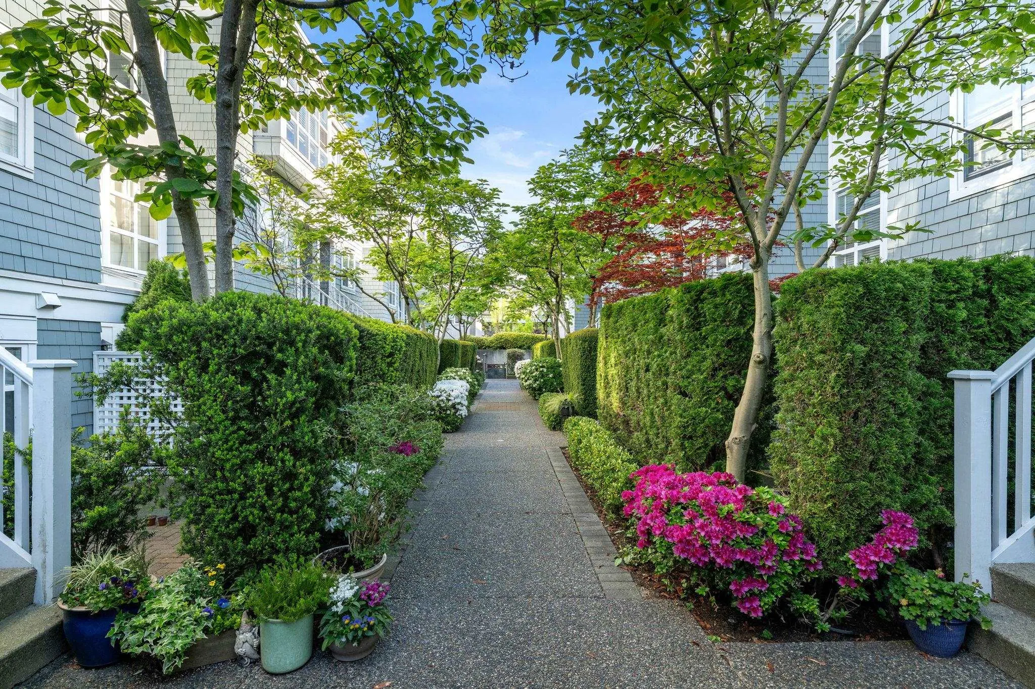 669 W 7th Avenue #207