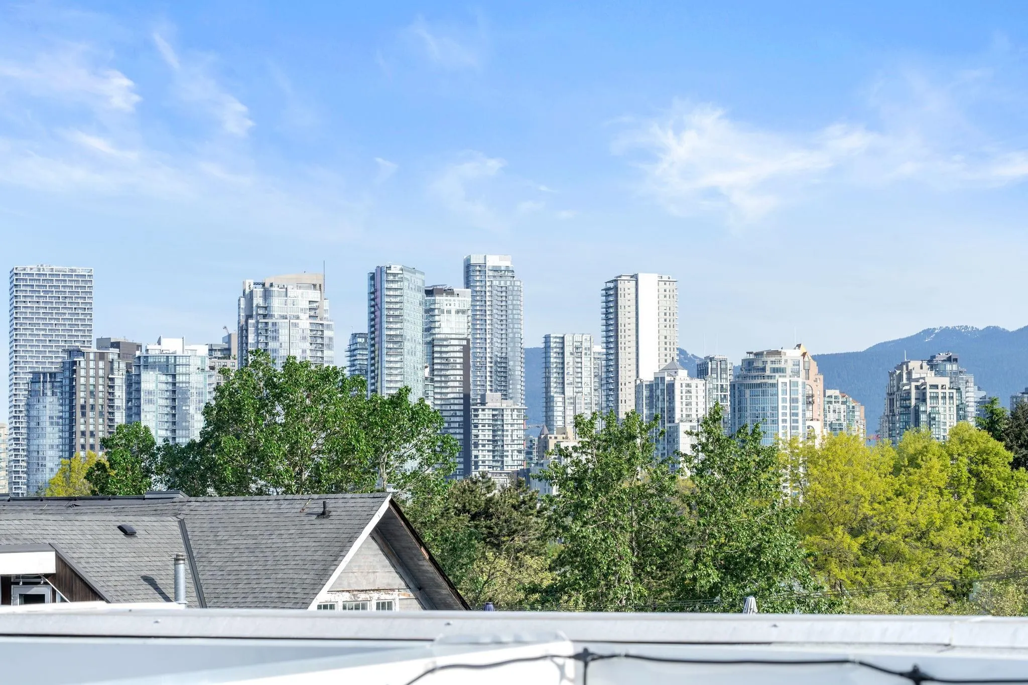 669 W 7th Avenue #207