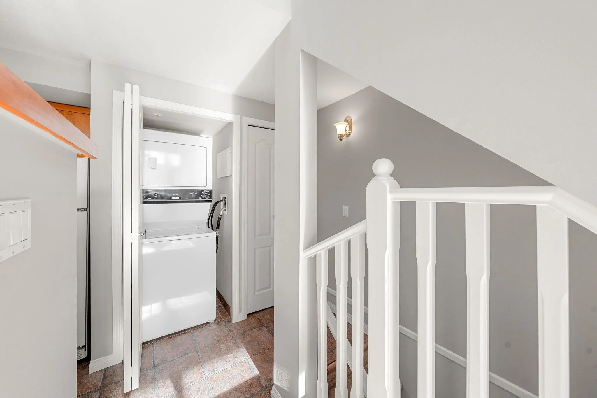 669 W 7th Avenue #207