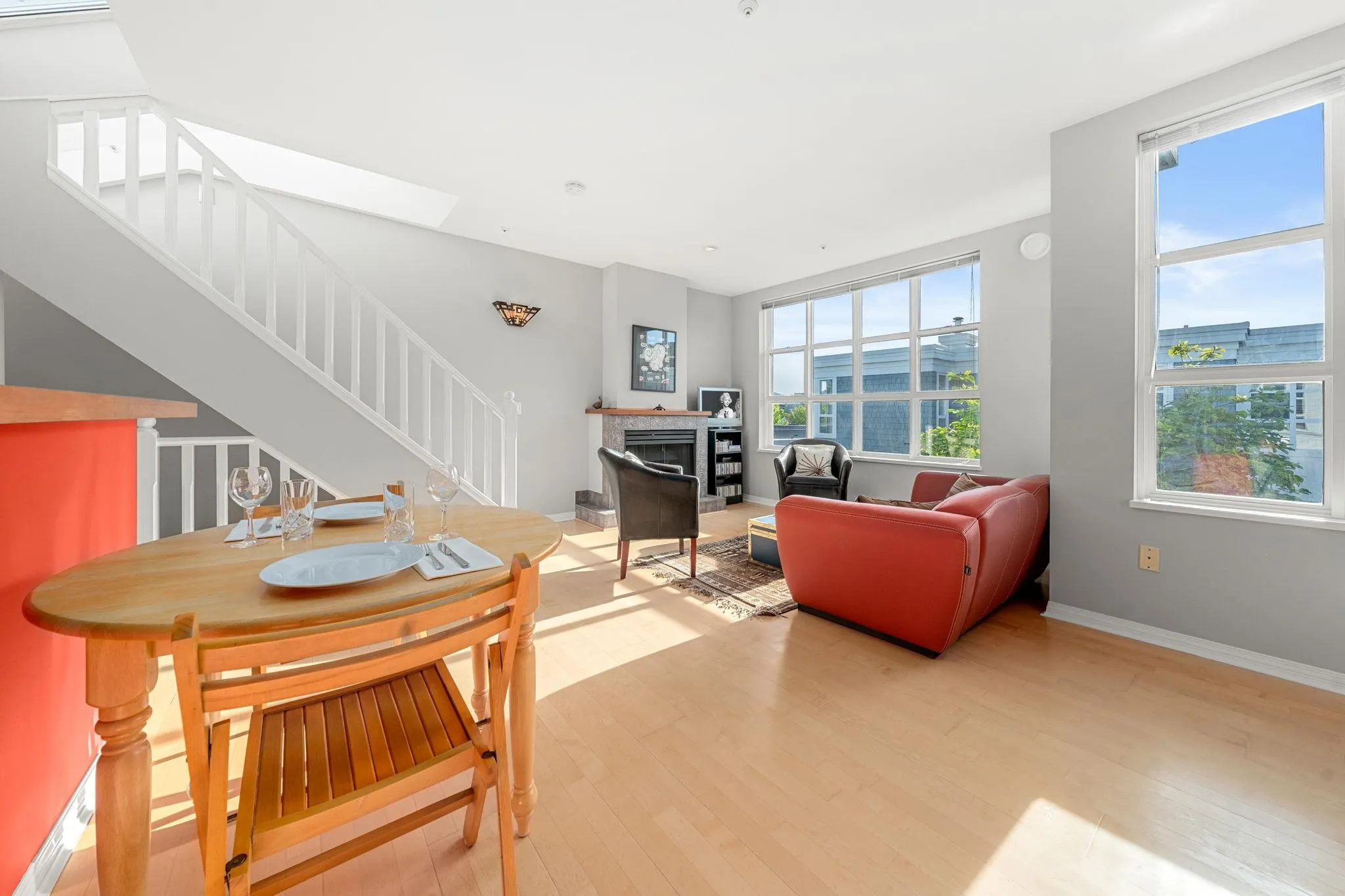 669 W 7th Avenue #207