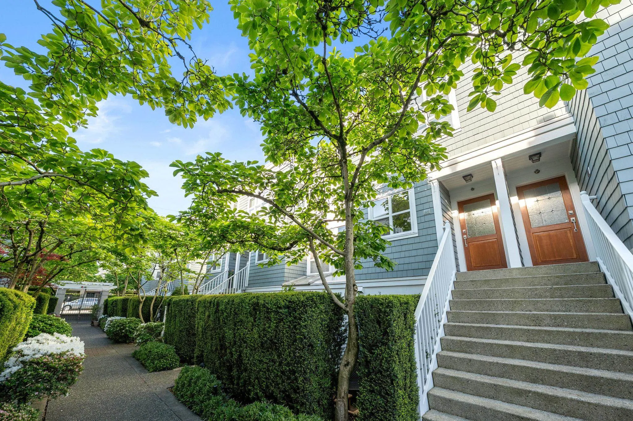 669 W 7th Avenue #207
