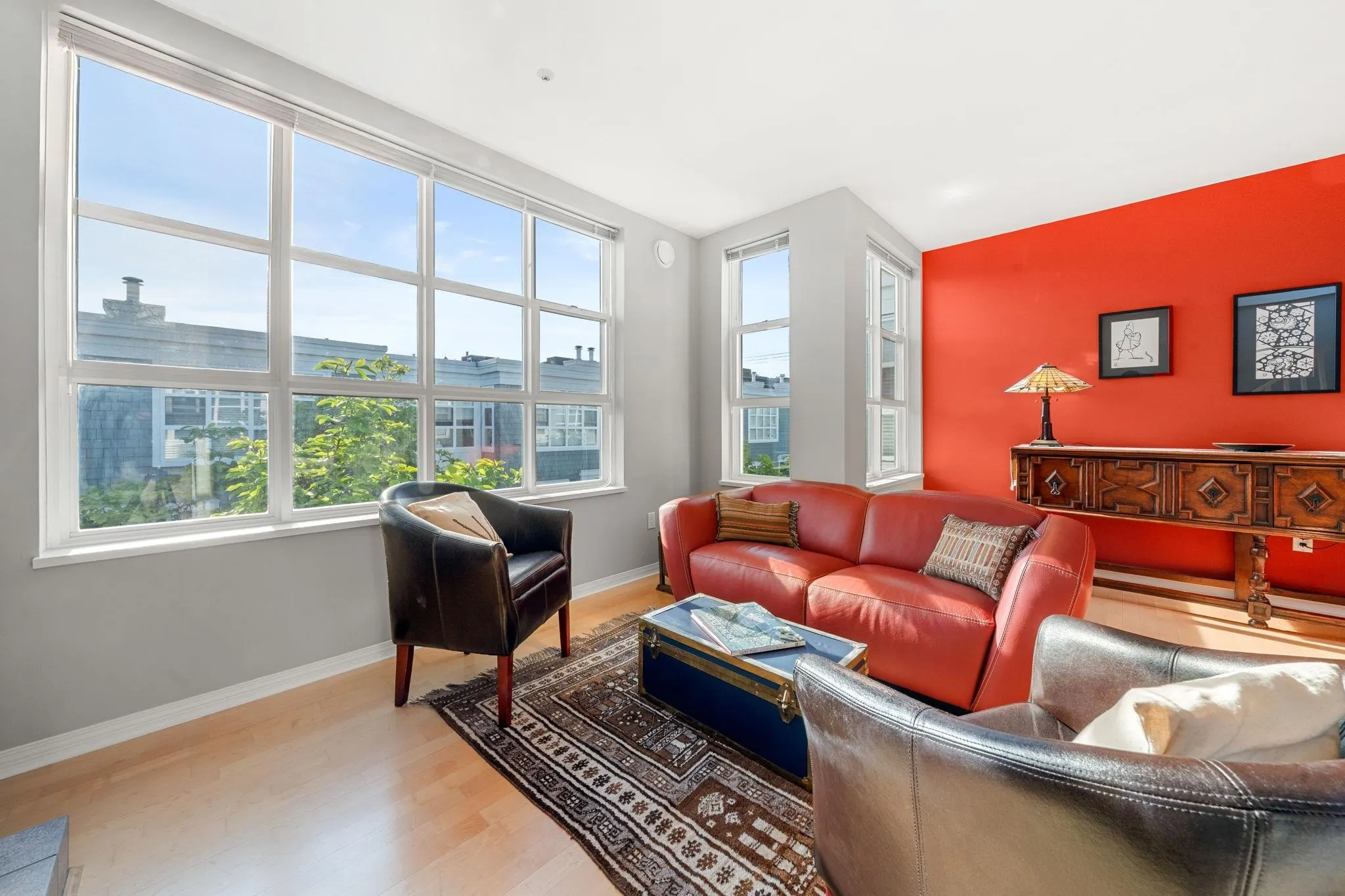 669 W 7th Avenue #207