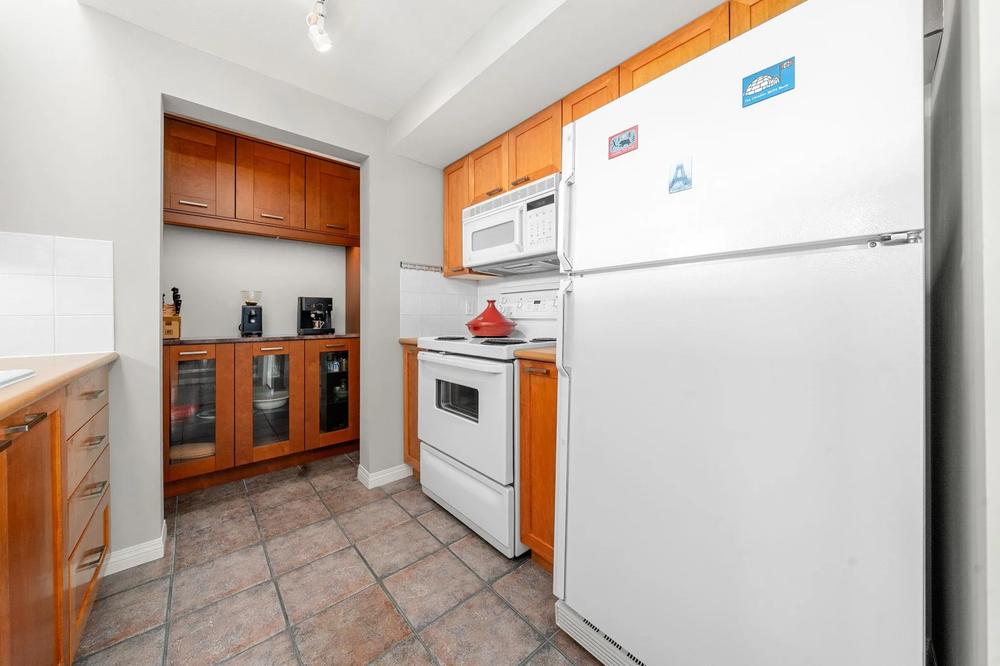 669 W 7th Avenue #207
