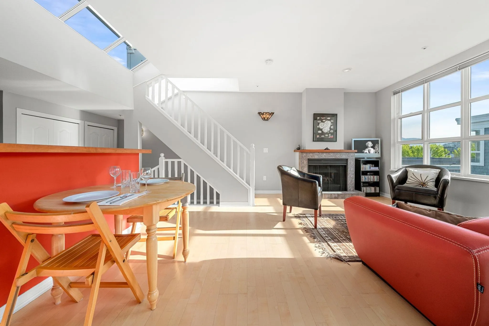 669 W 7th Avenue #207