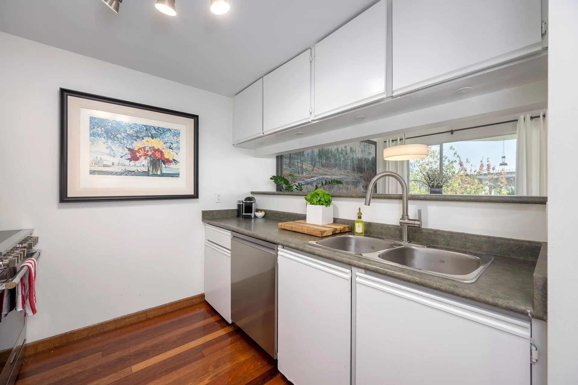 1508 Mariner Walk #607