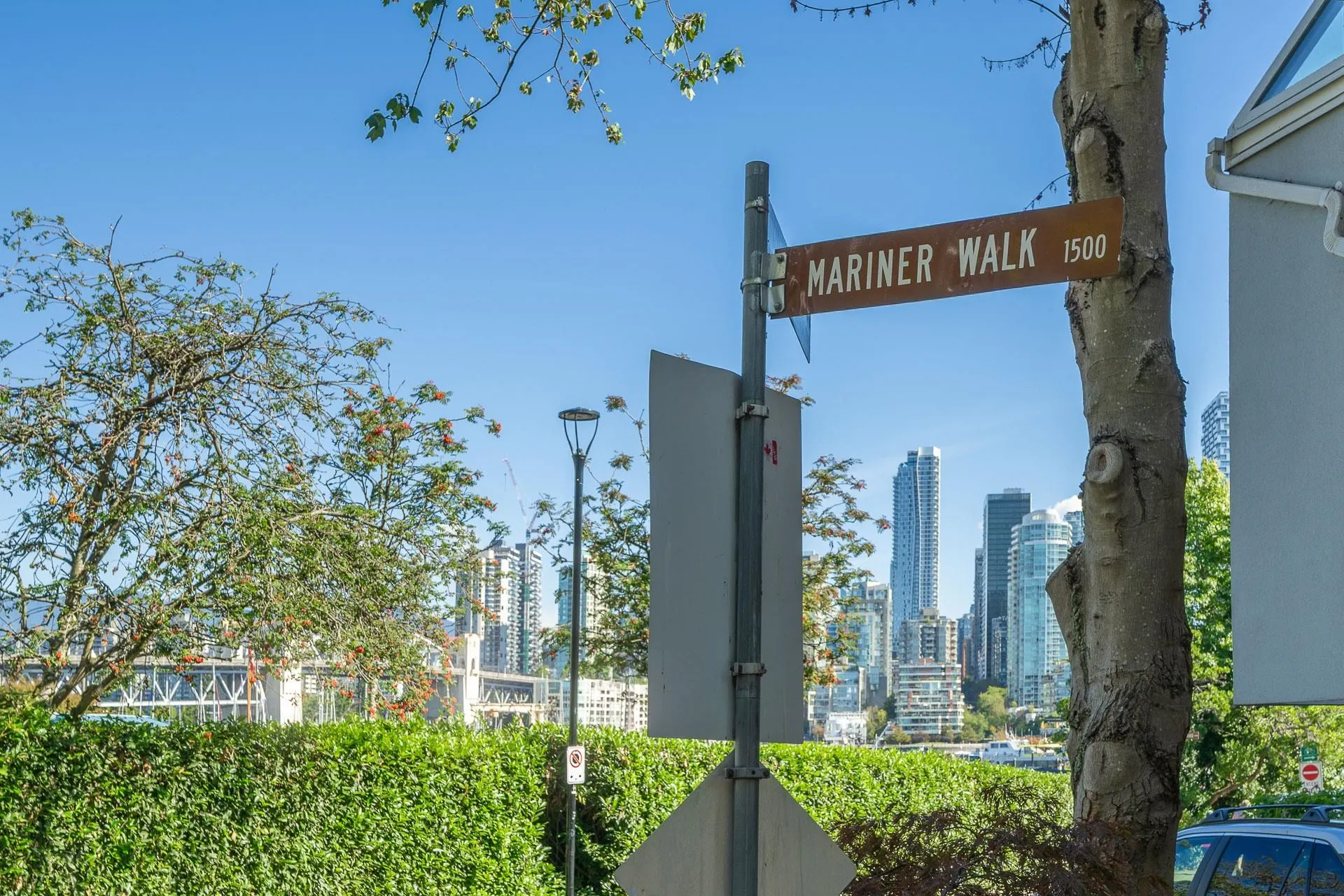 1508 Mariner Walk #607