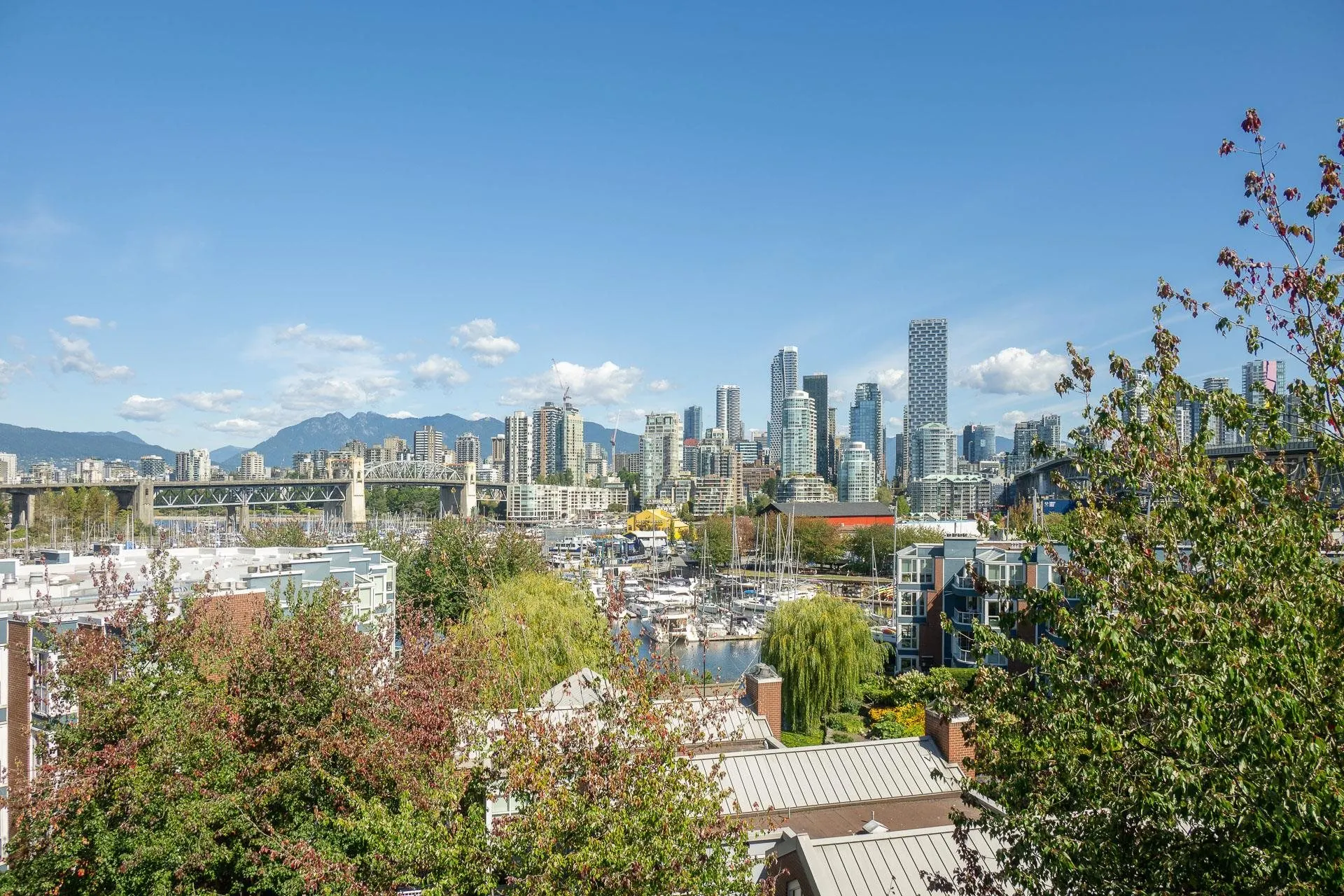 1508 Mariner Walk #607
