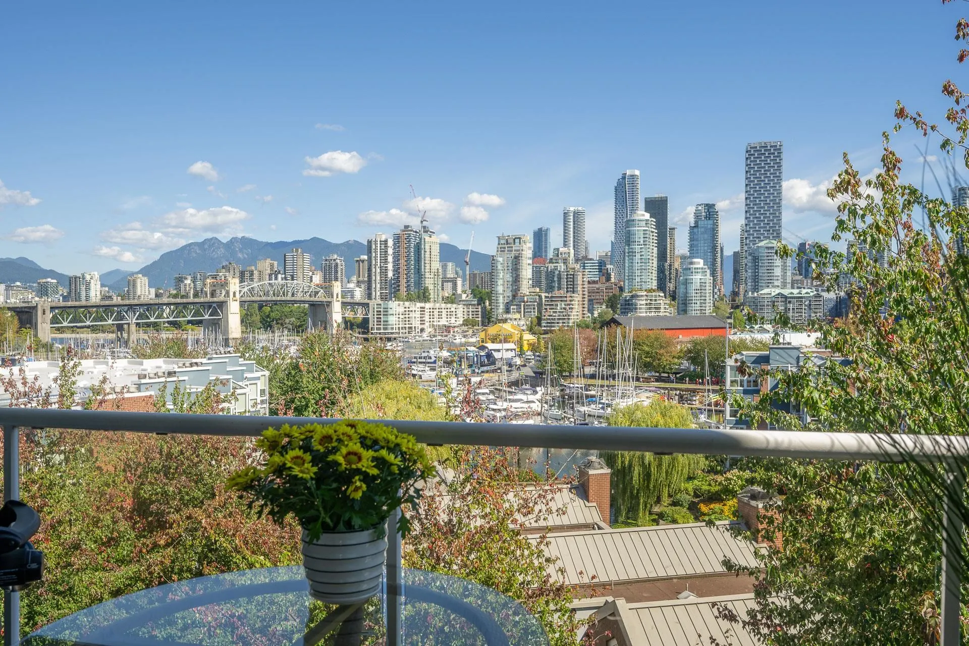 1508 Mariner Walk #607