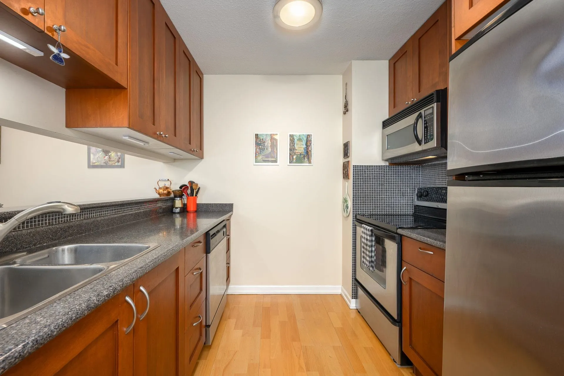 1508 Mariner Walk #508