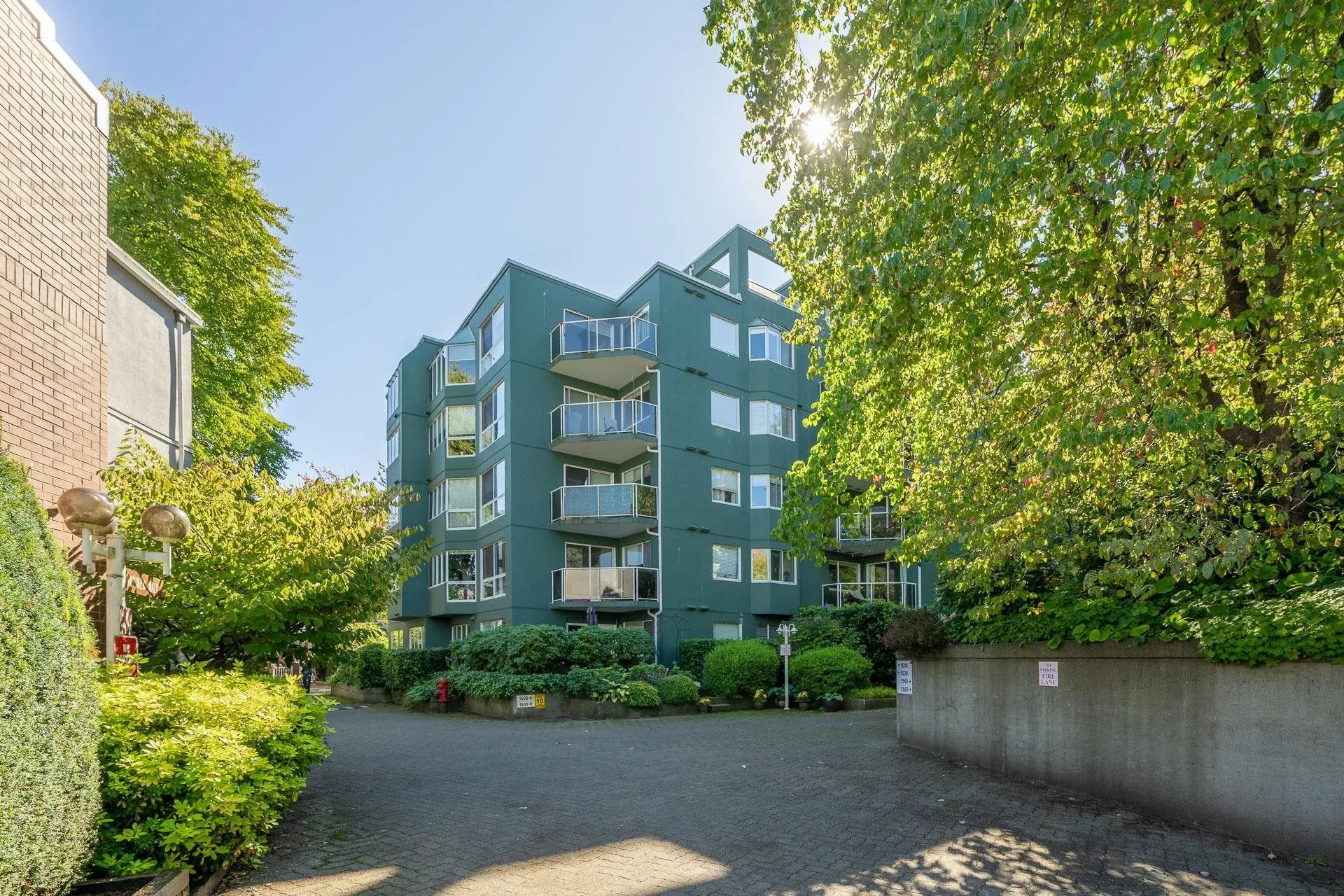 1508 Mariner Walk #508