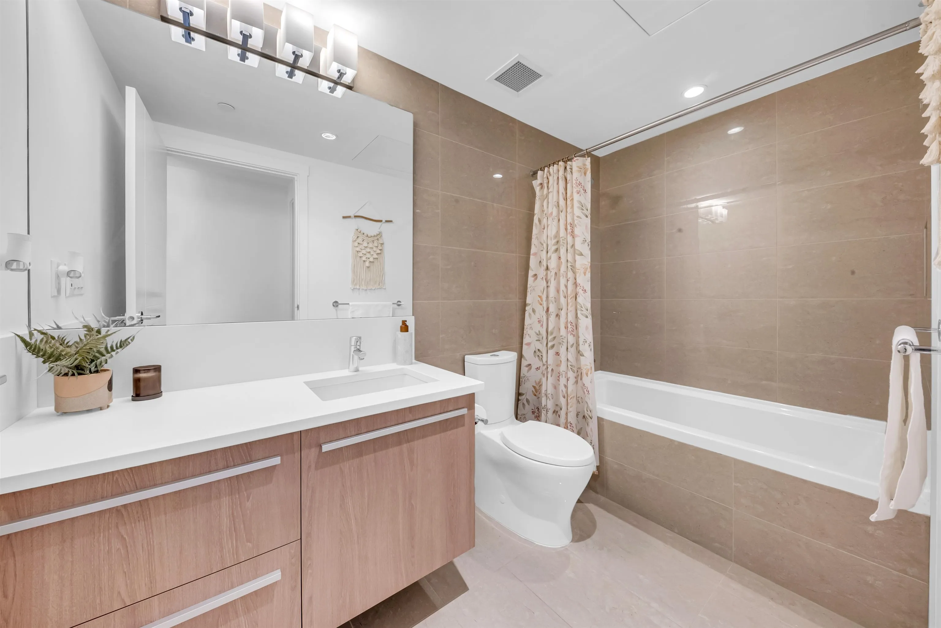 2707 Library Lane #305