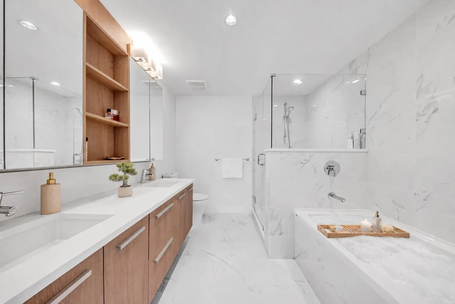 2707 Library Lane #305