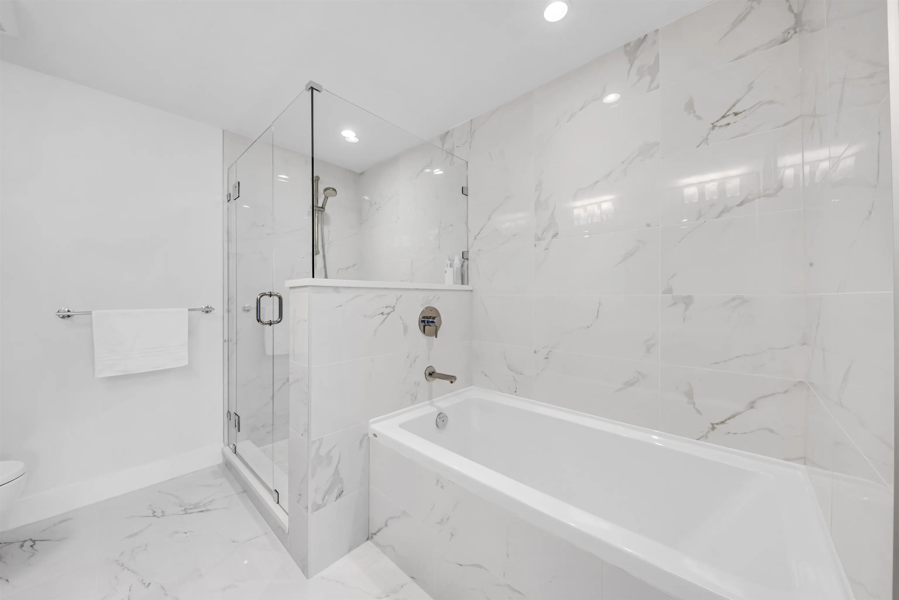 2707 Library Lane #305